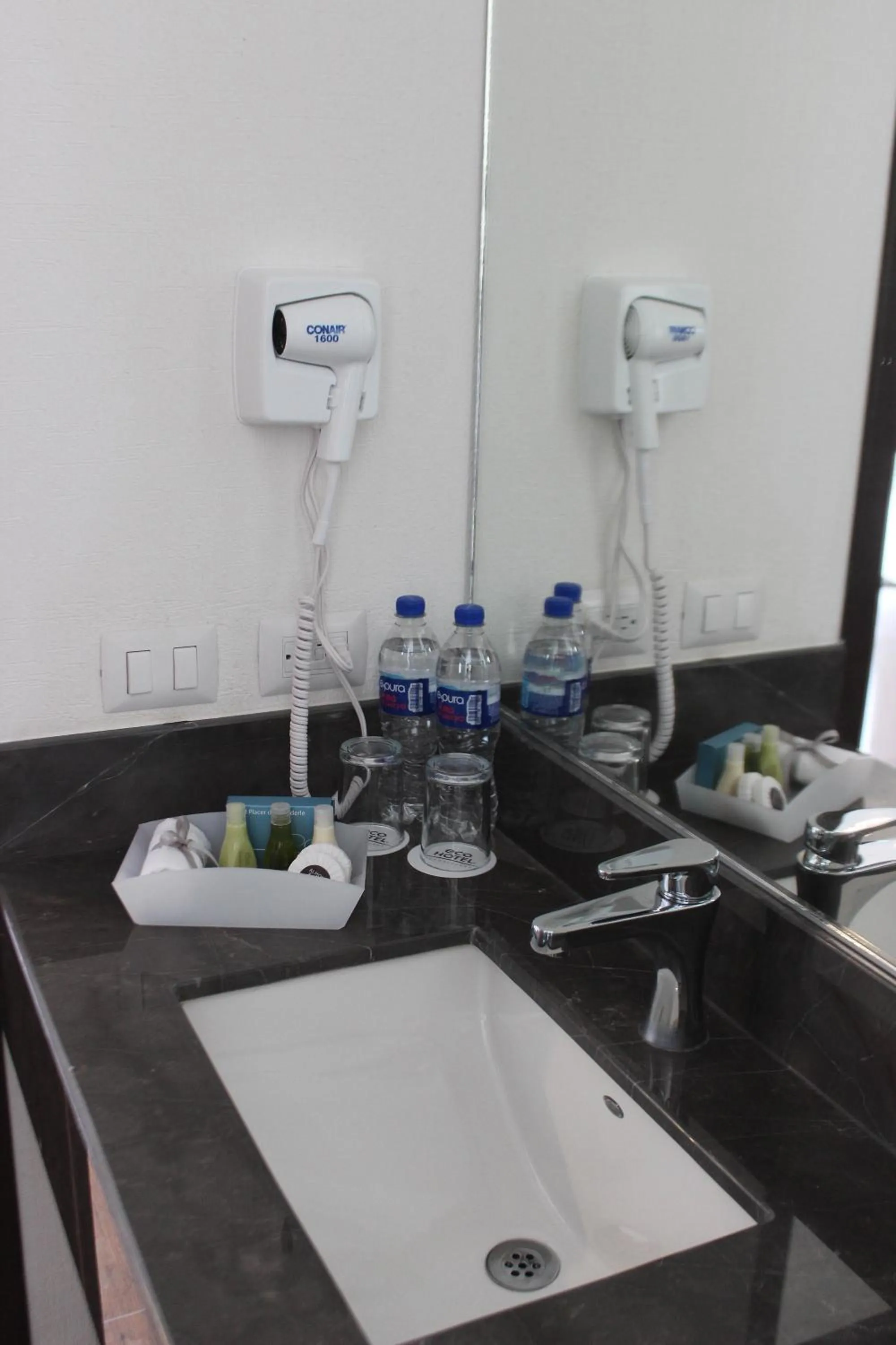 Bathroom in Eco Hotel Guadalajara Expo