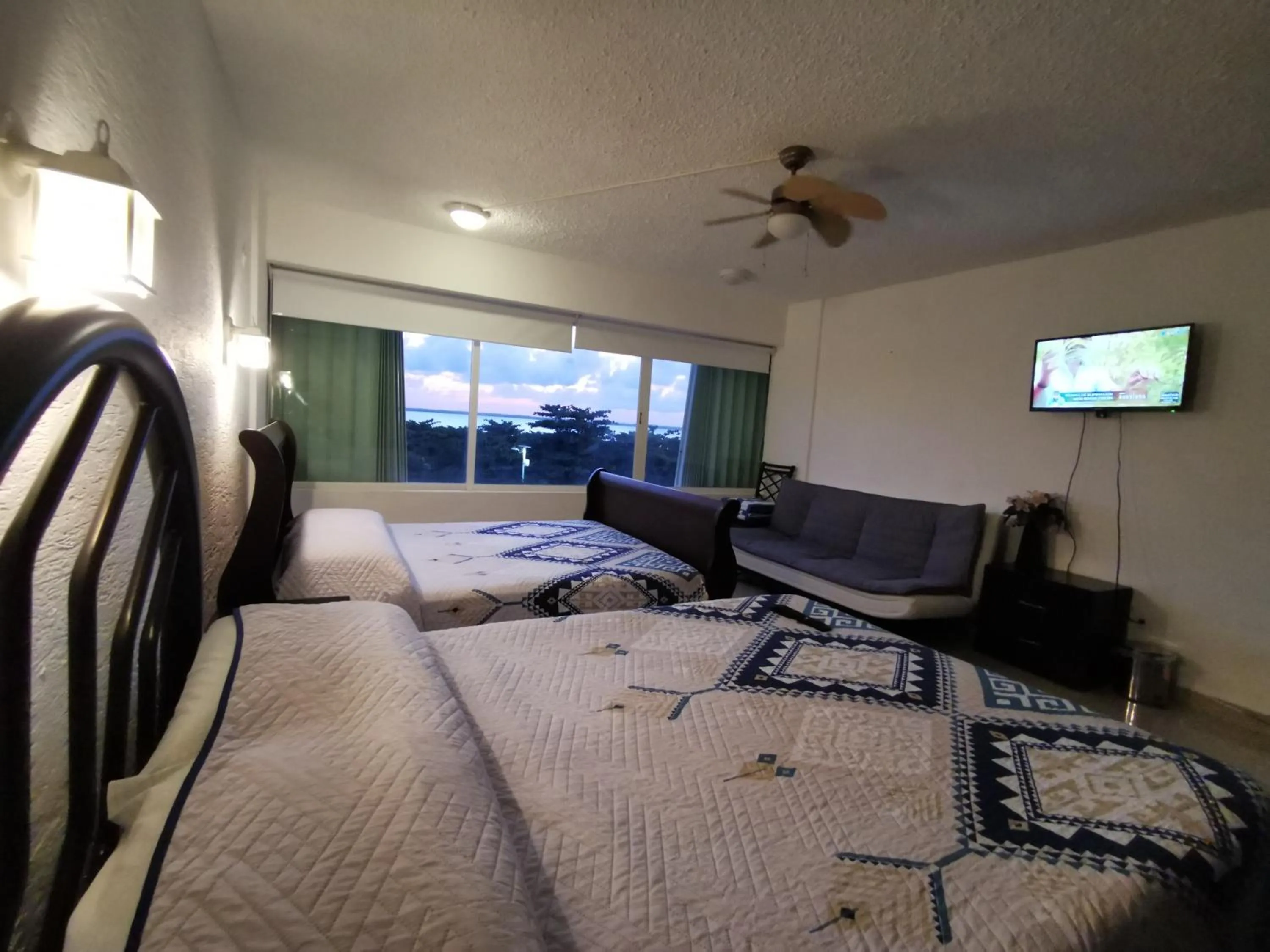 Bed in Suites Brisas Cancun