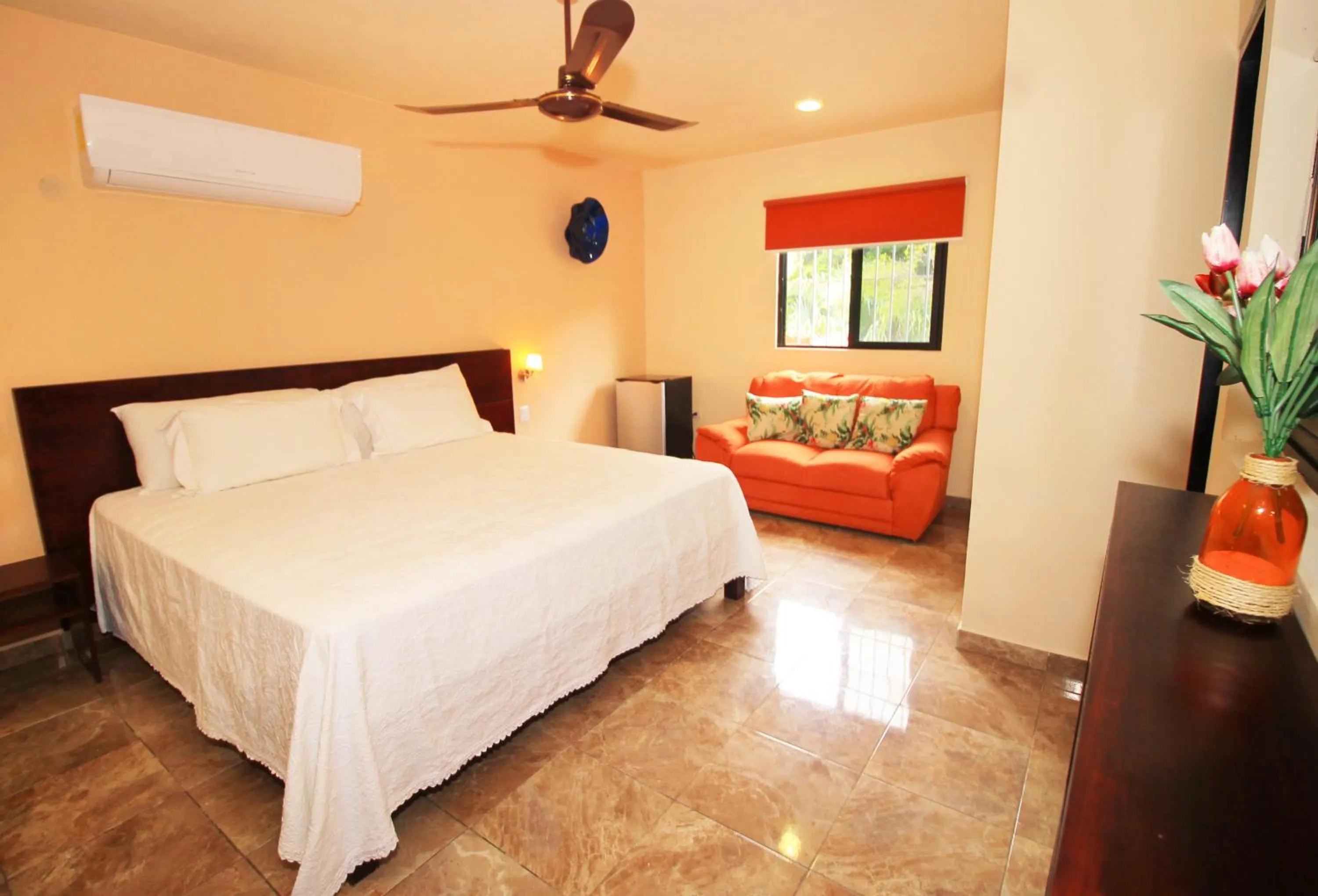 Photo of the whole room in Papagayo Hotel Boutique