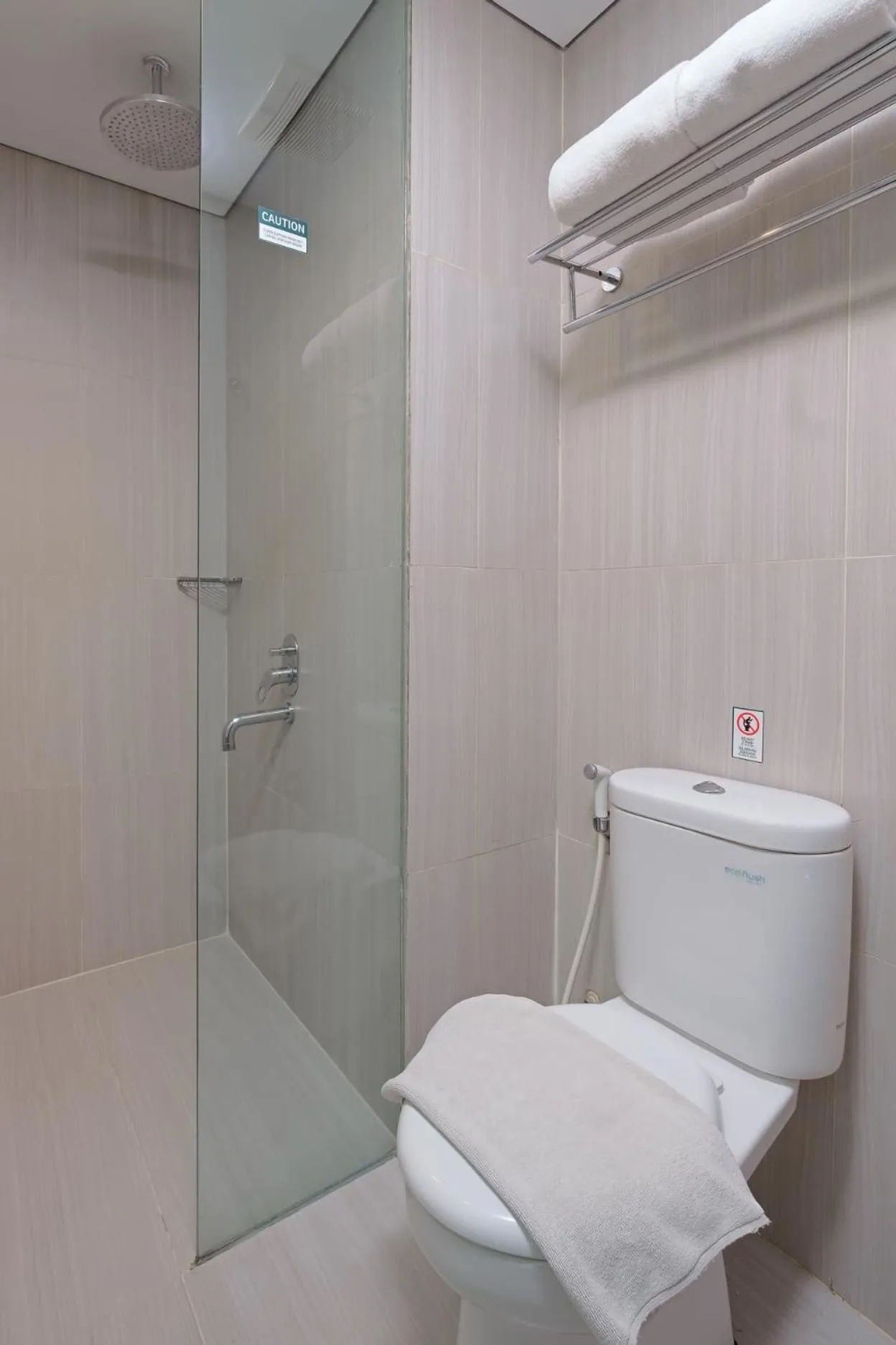 Shower in KHAS Semarang Hotel