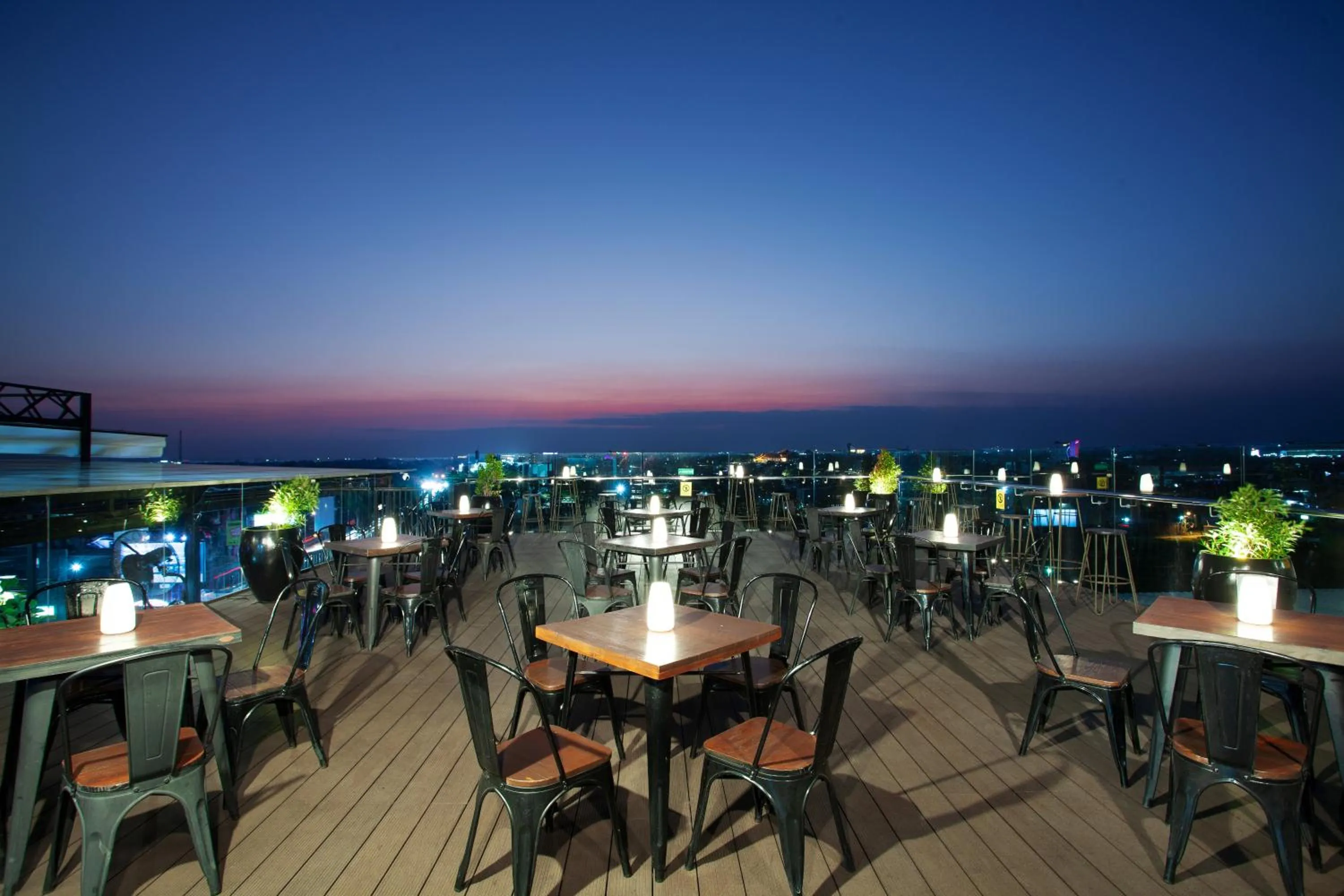 Platinum Adisucipto Hotel & Conference Center