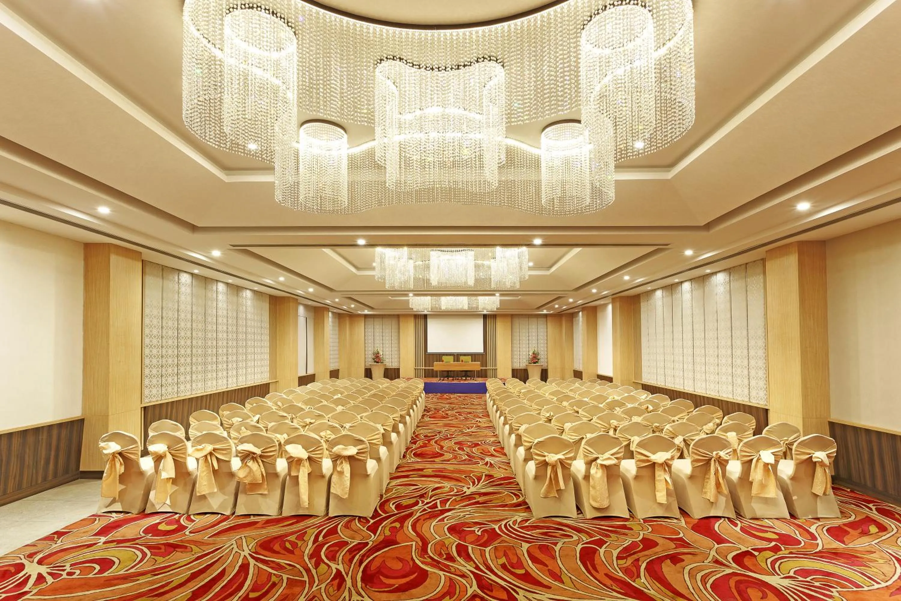 Banquet/Function facilities in Sarovar Portico Outer Ring Road