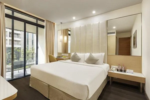 Bed in Sarovar Portico Outer Ring Road