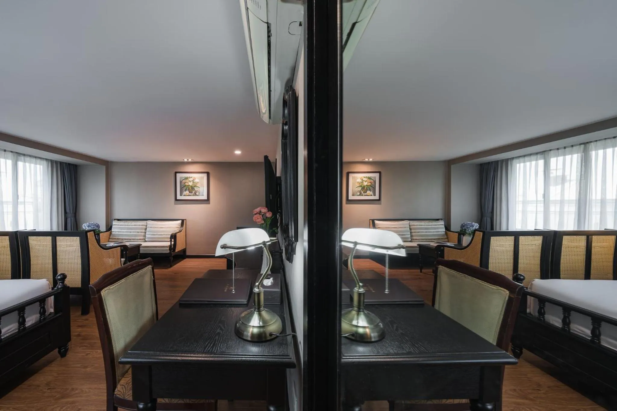 room service, Bed in La Passion Classic Hotel