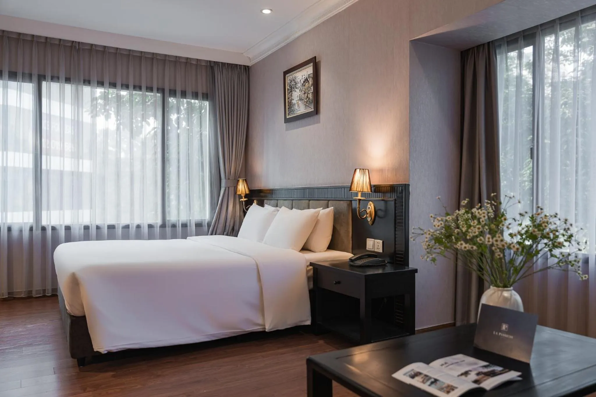 room service, Bed in La Passion Classic Hotel