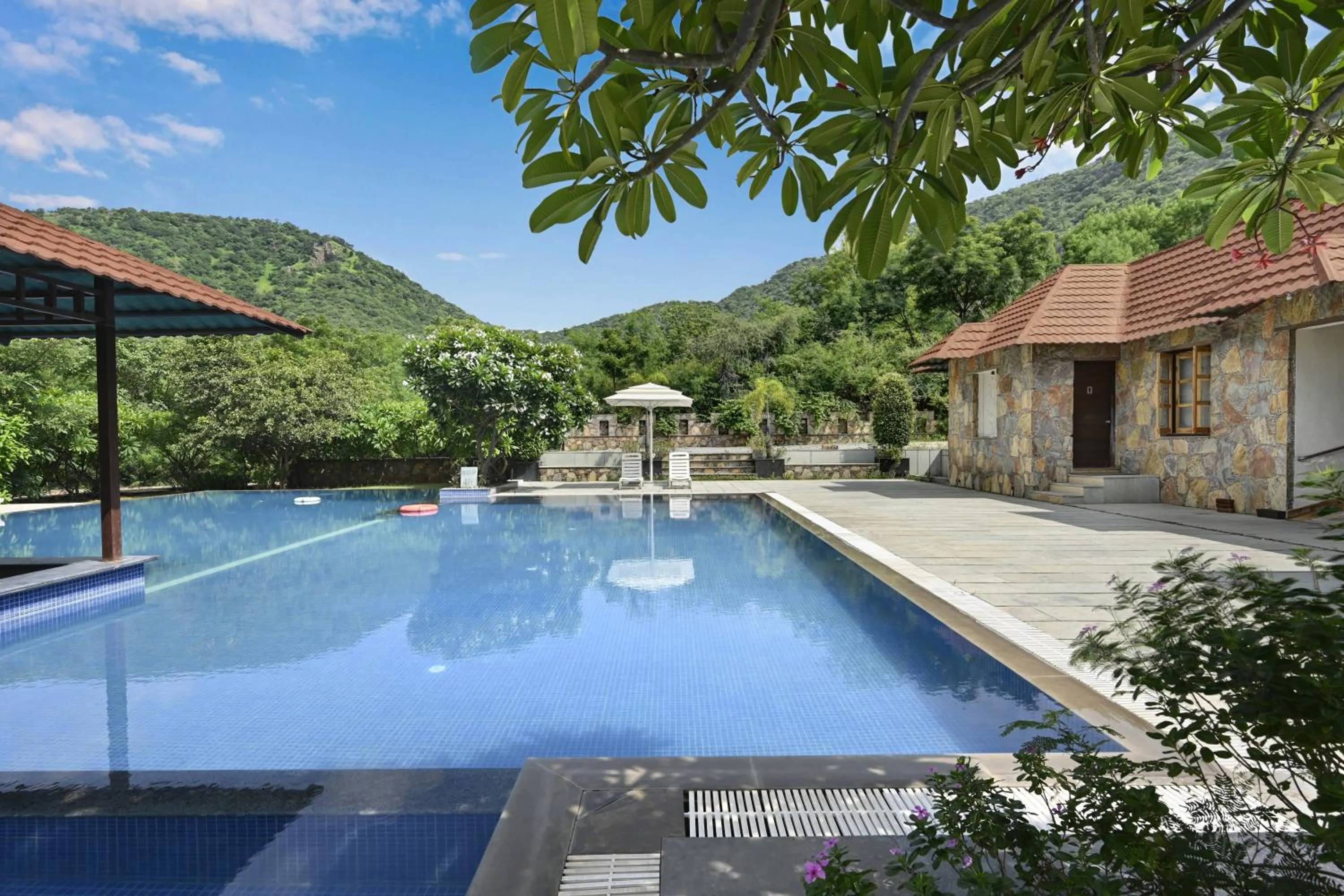 Swimming pool in Anandam - Jacuzzi & Private Pool Villas in Udaipur