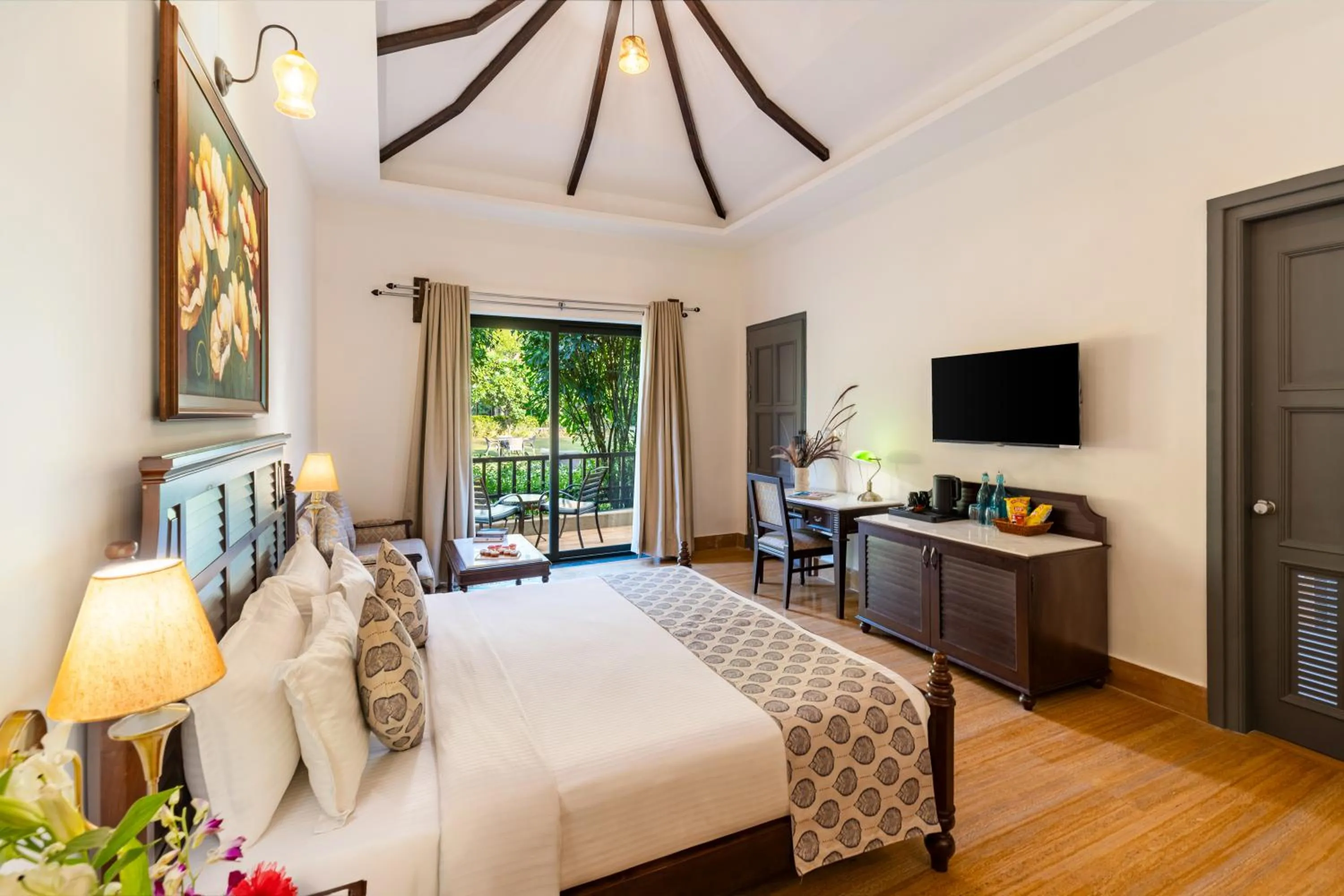 Bedroom, Bed in Anandam - Jacuzzi & Private Pool Villas in Udaipur