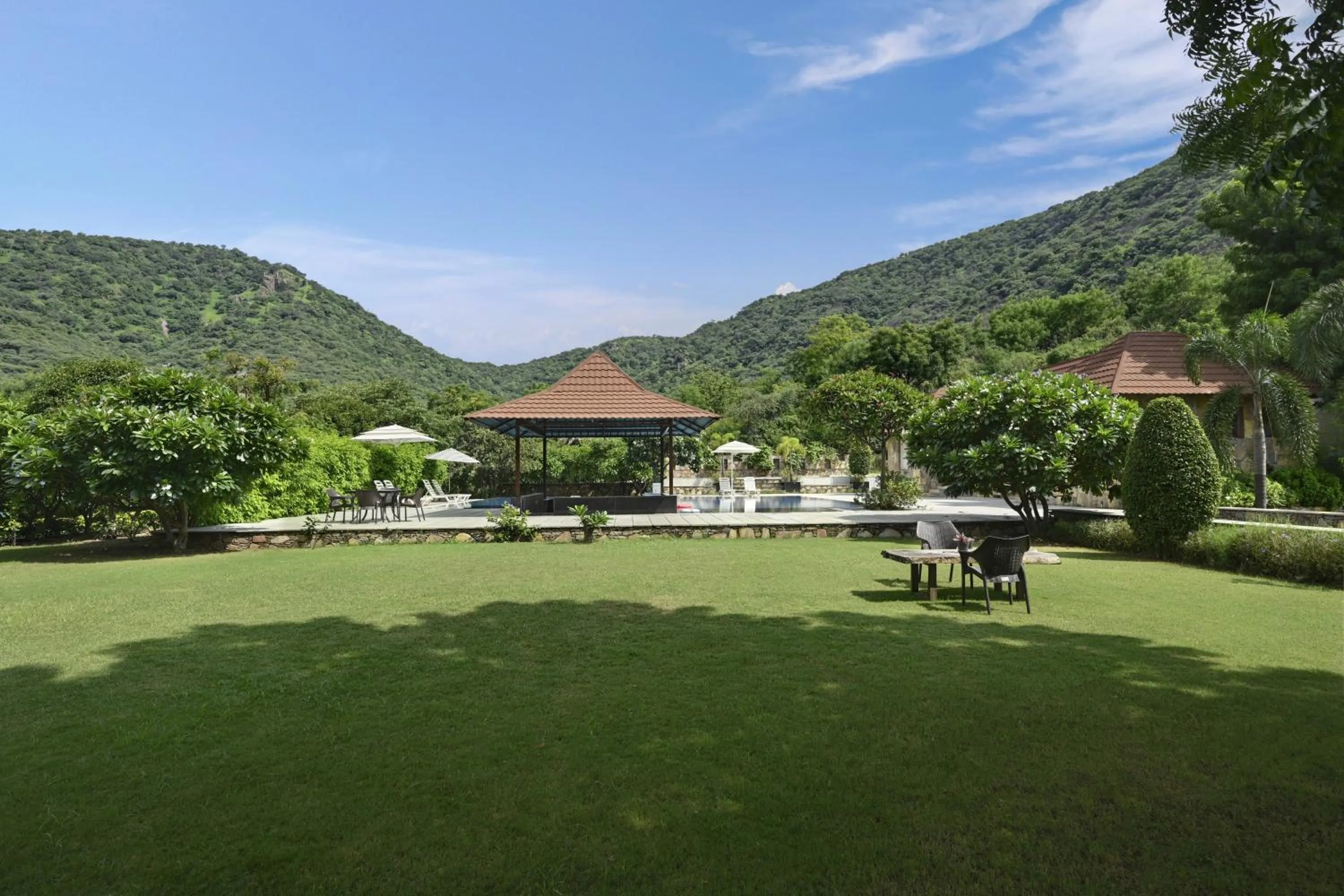Garden in Anandam - Jacuzzi & Private Pool Villas in Udaipur