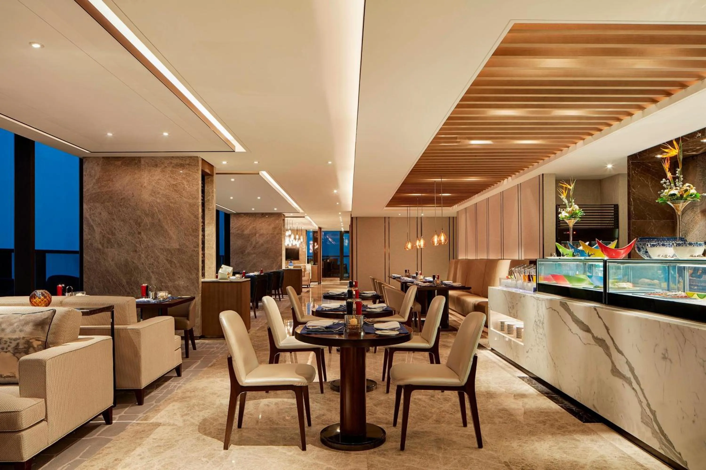 Lounge or bar in Sheraton Zibo Hotel