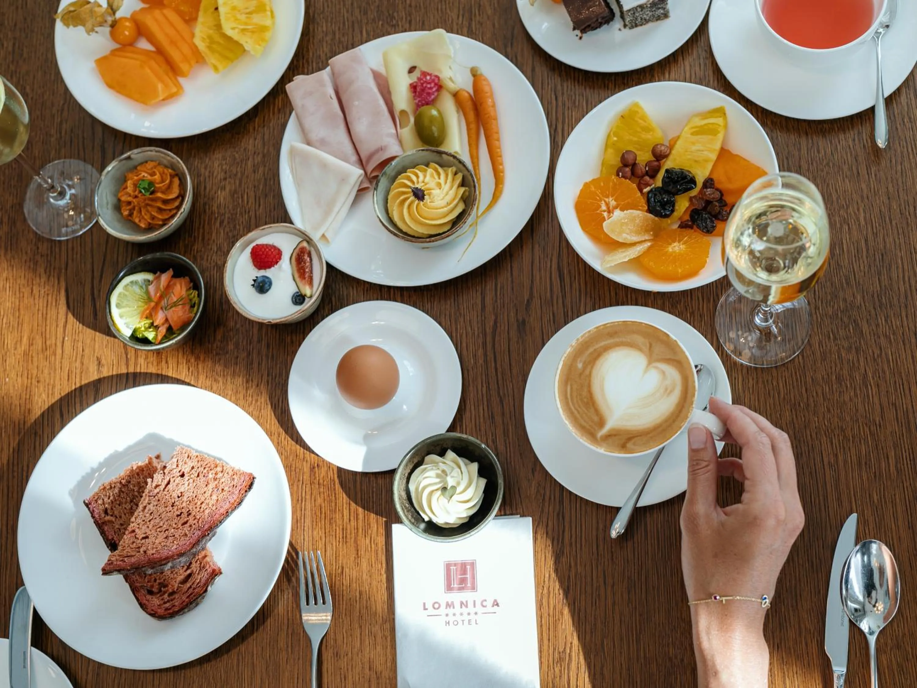 Breakfast in Hotel Lomnica