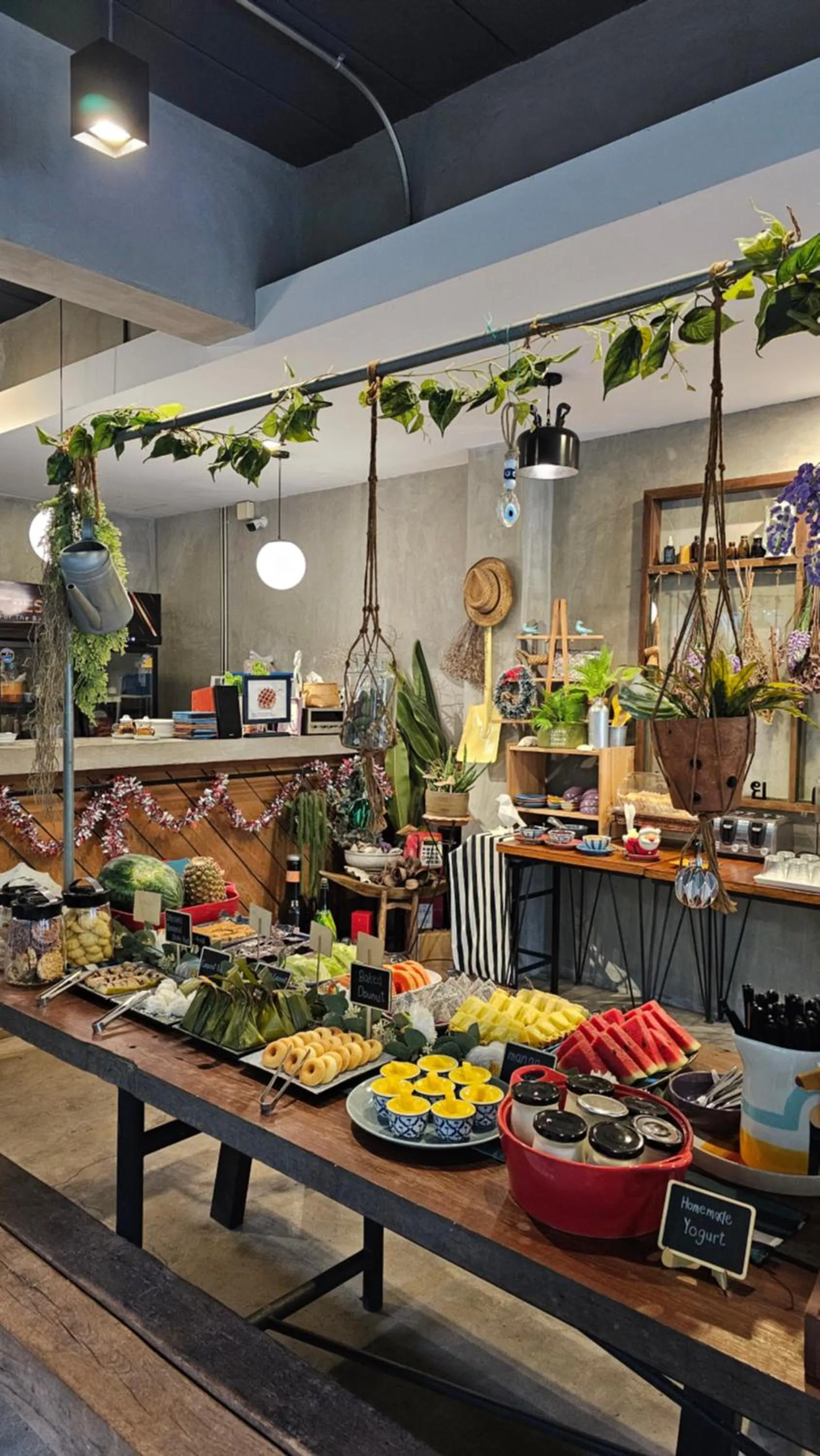 Food and drinks in Hansa Bangkok House