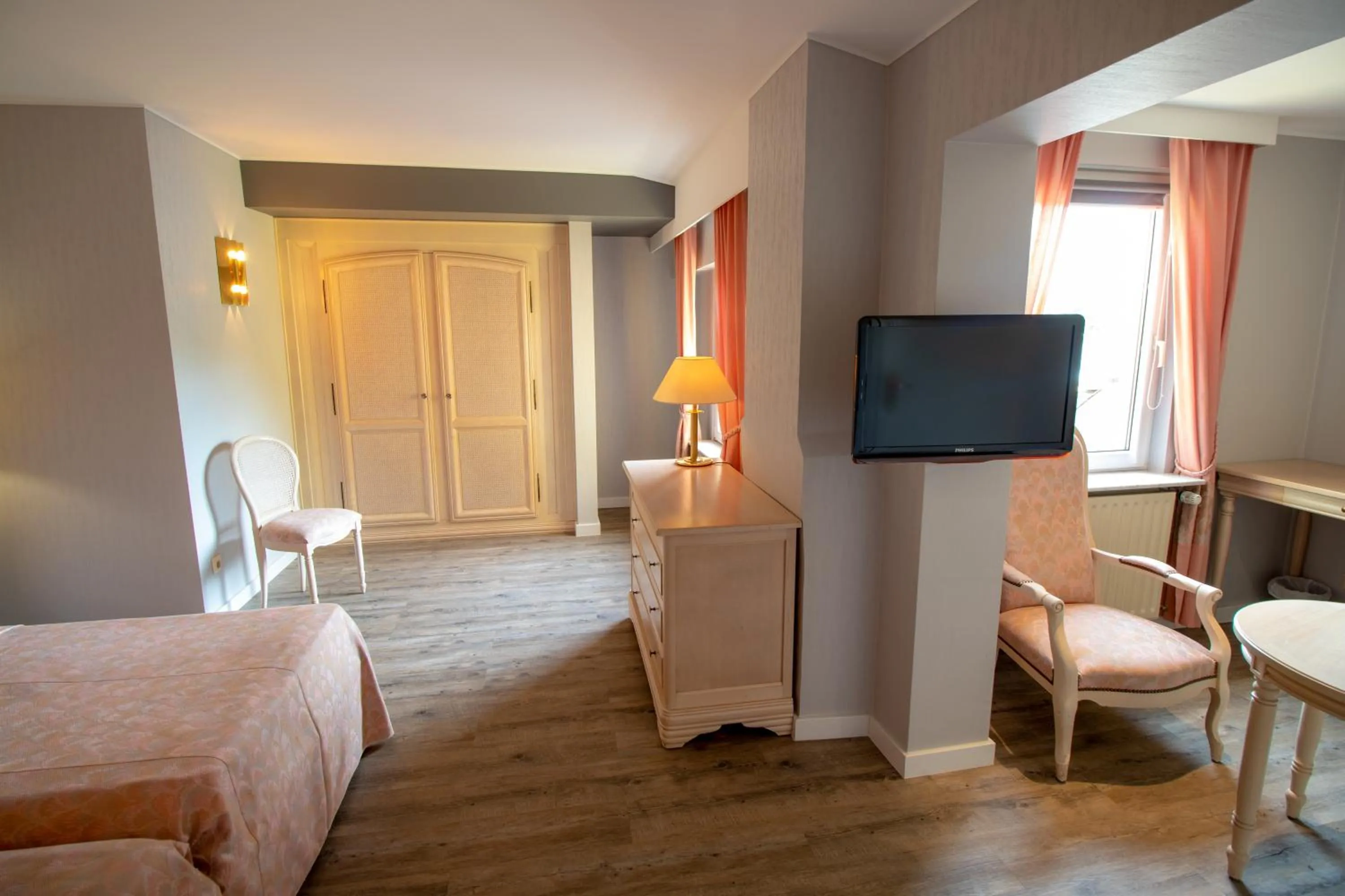 TV and multimedia, Bed in Hotel Meyer