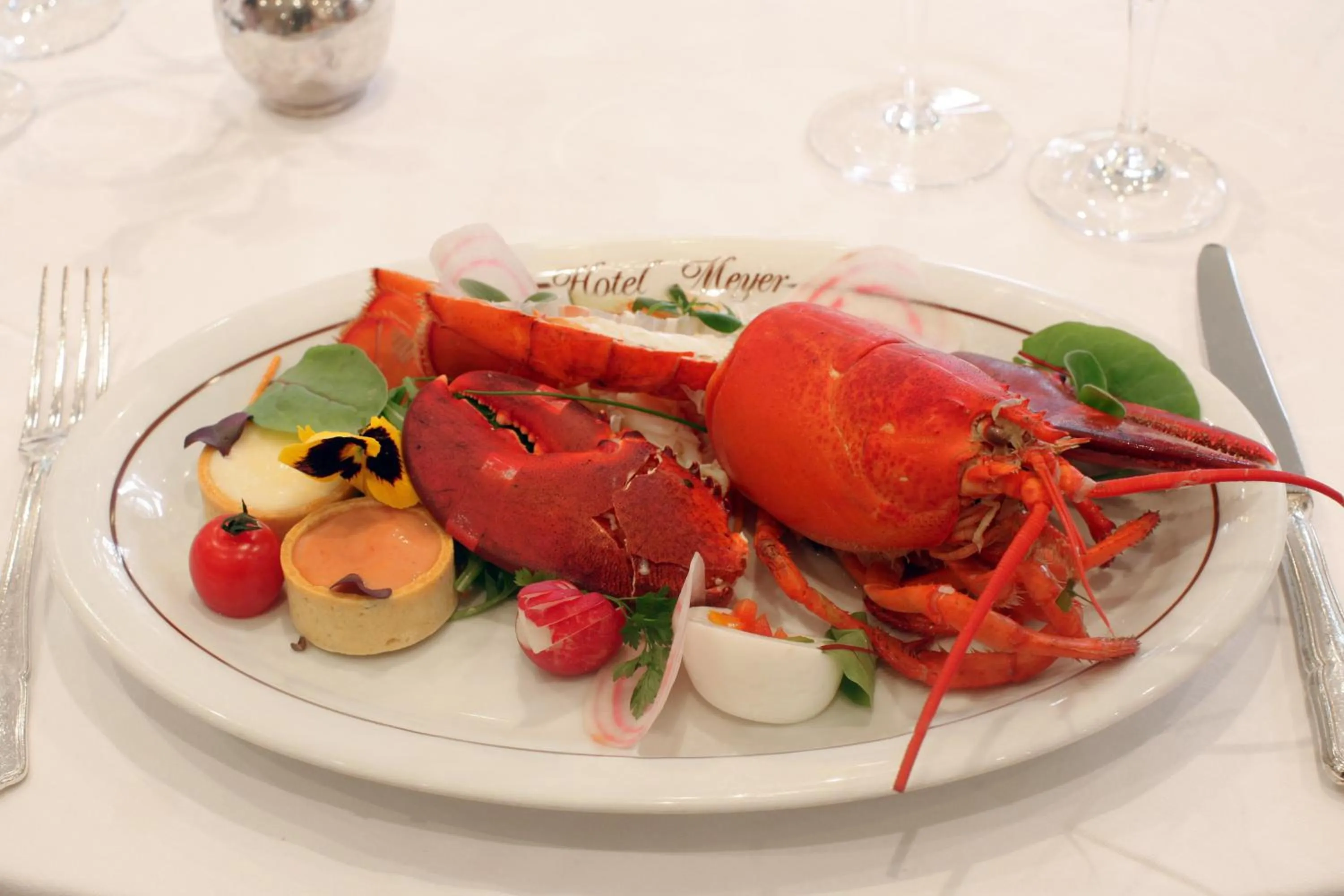 Food and drinks in Hotel Meyer