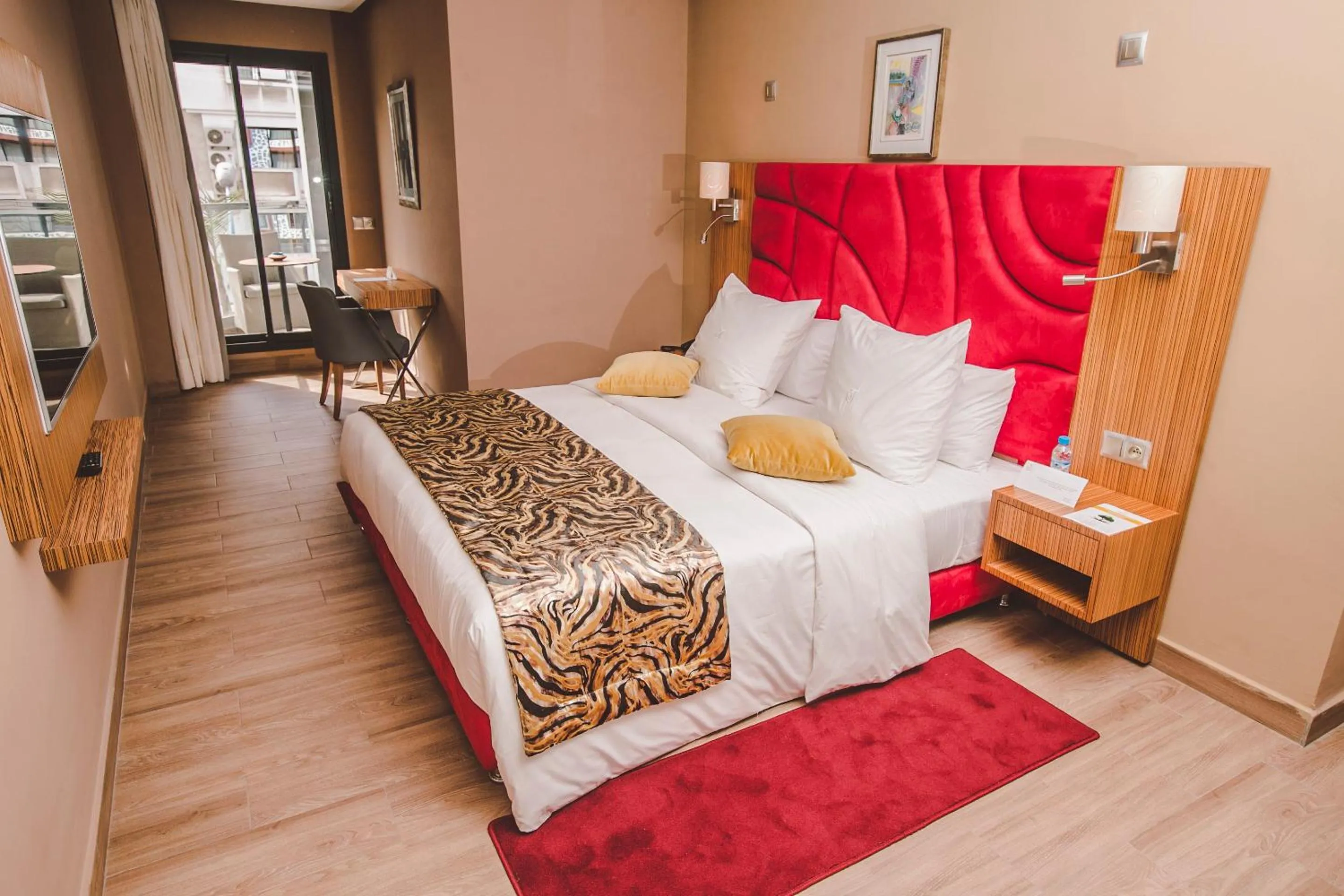 Bedroom, Bed in Hôtel Down Town Maarif