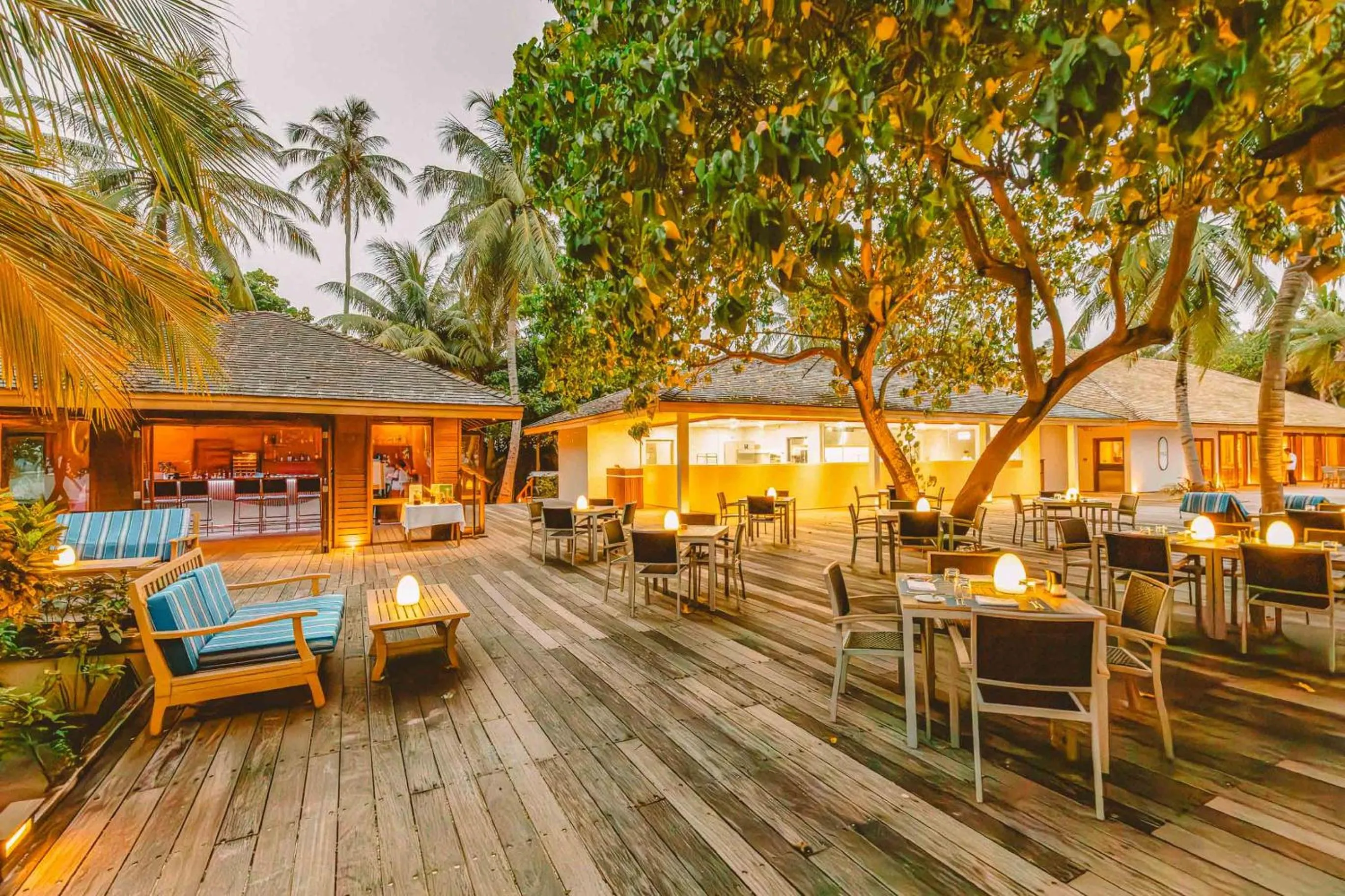 Restaurant/places to eat in Meeru Maldives Resort Island