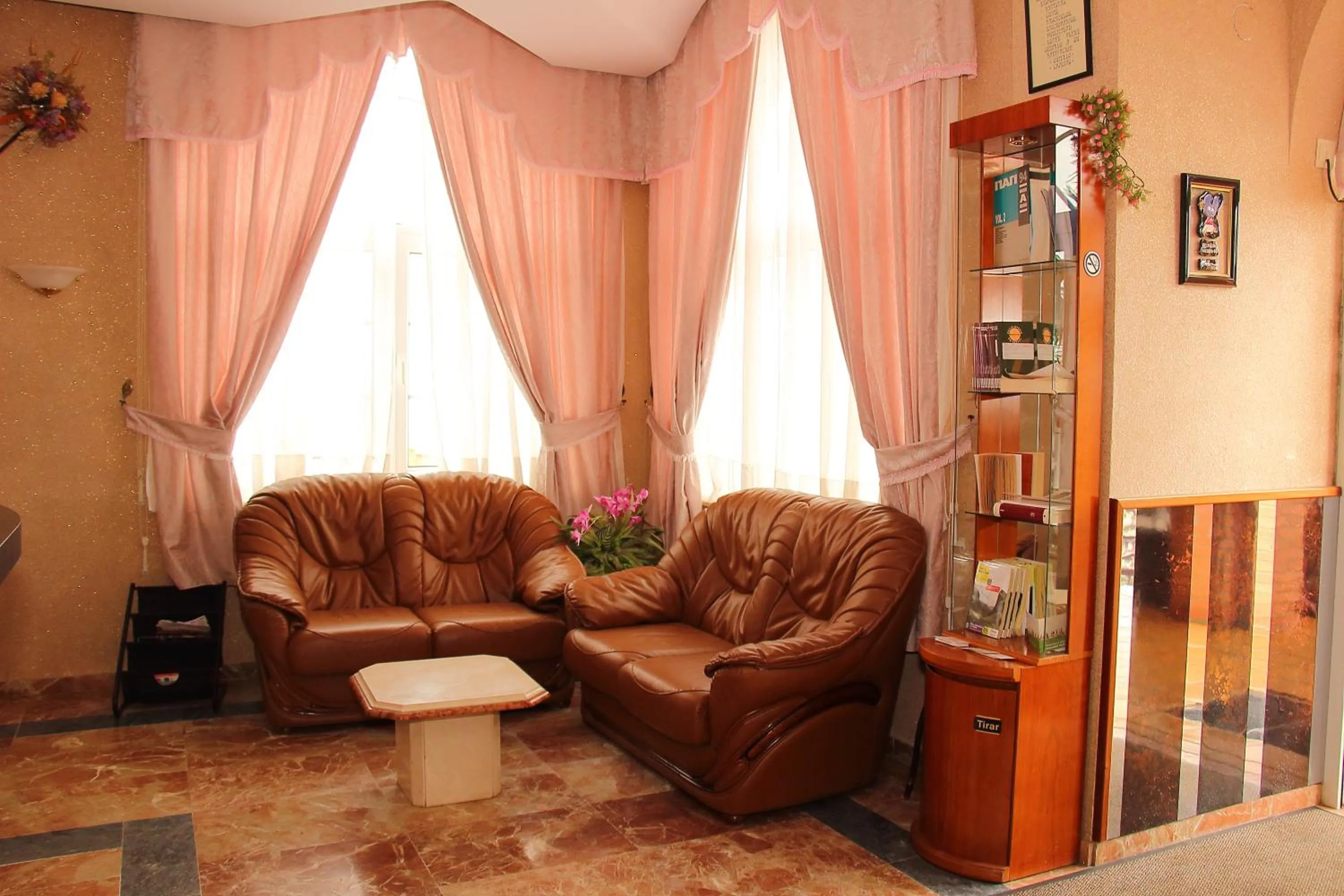 Property building in Hotel Avenida III