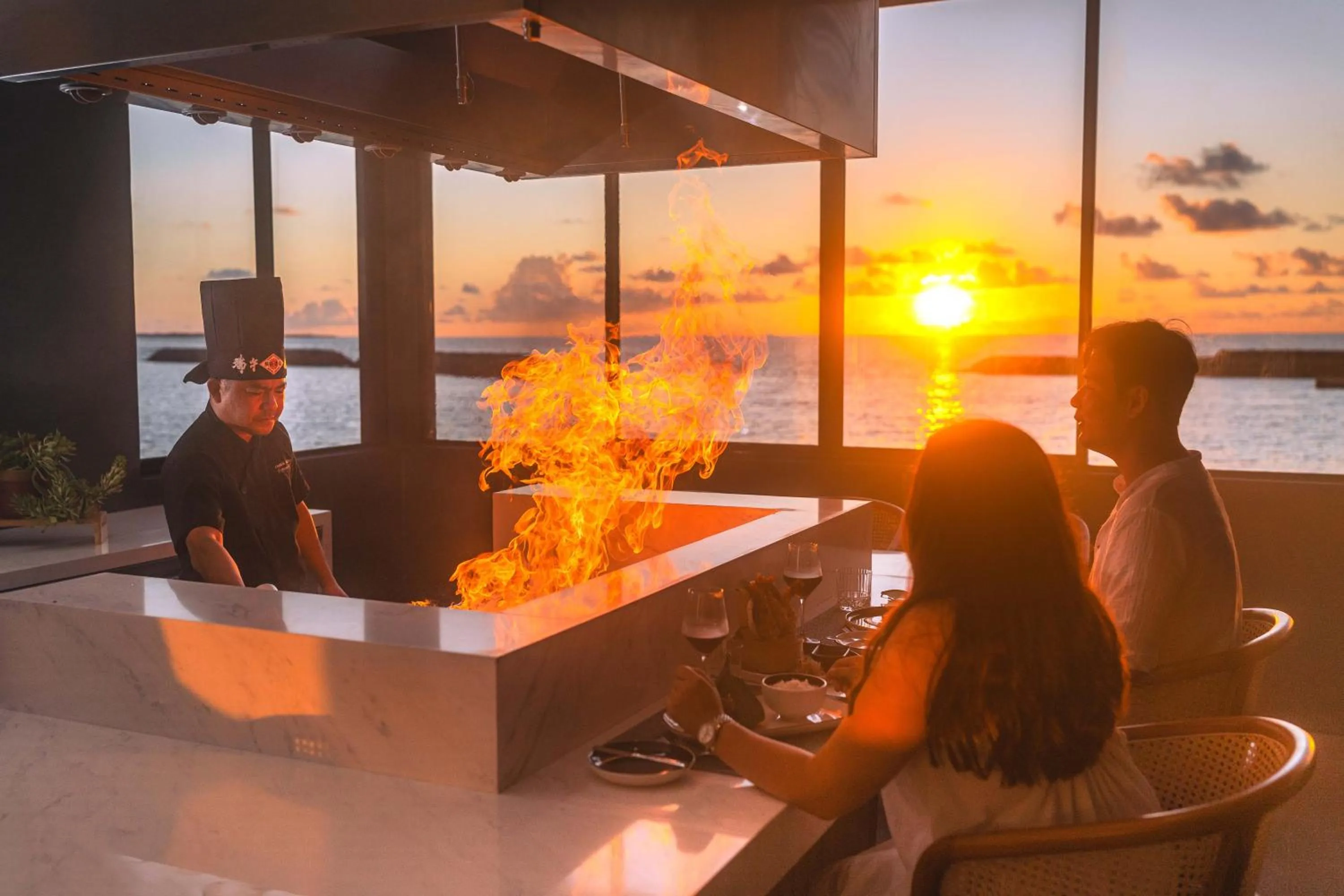 Restaurant/places to eat in Veligandu Maldives Resort Island