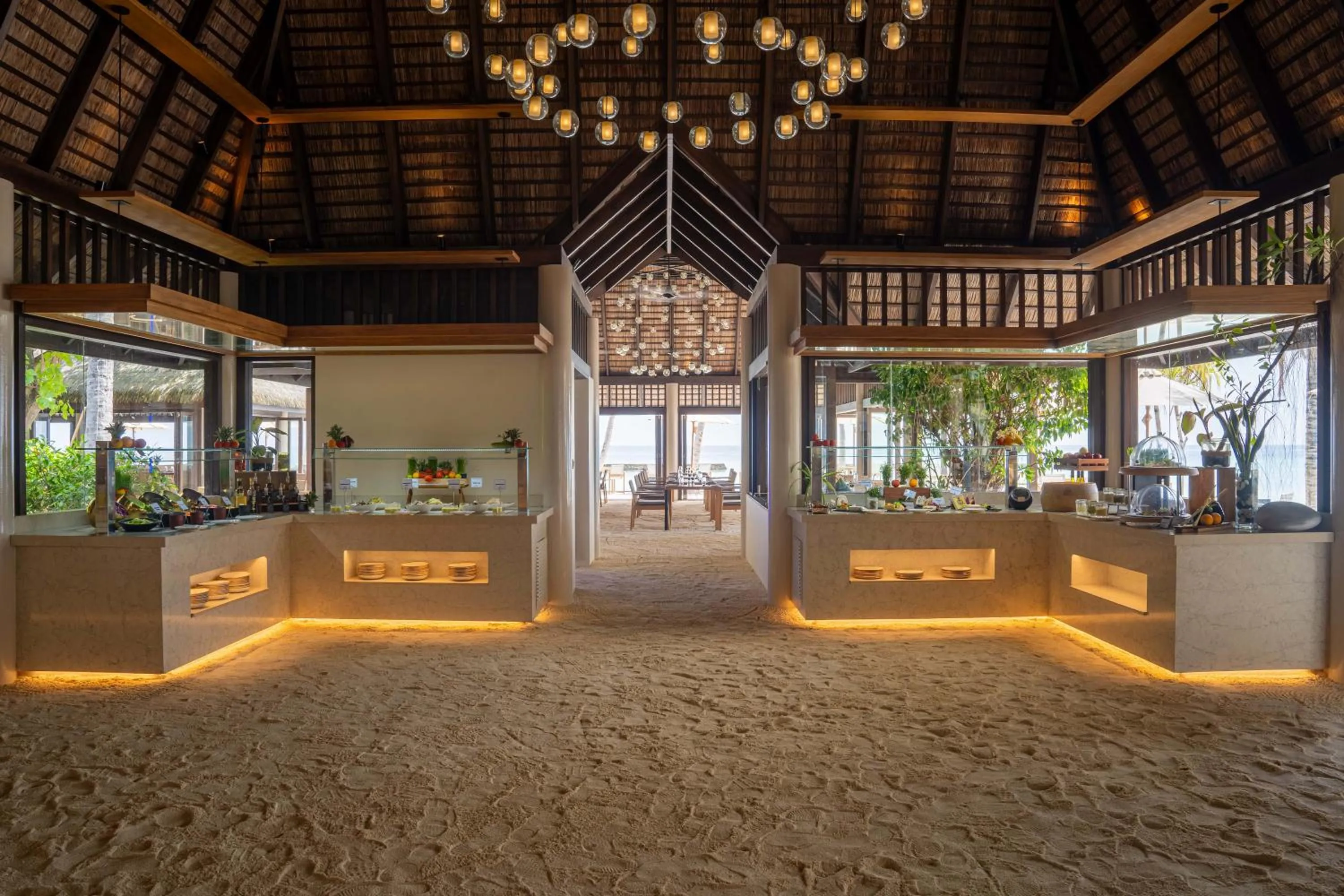 Restaurant/places to eat in Veligandu Maldives Resort Island