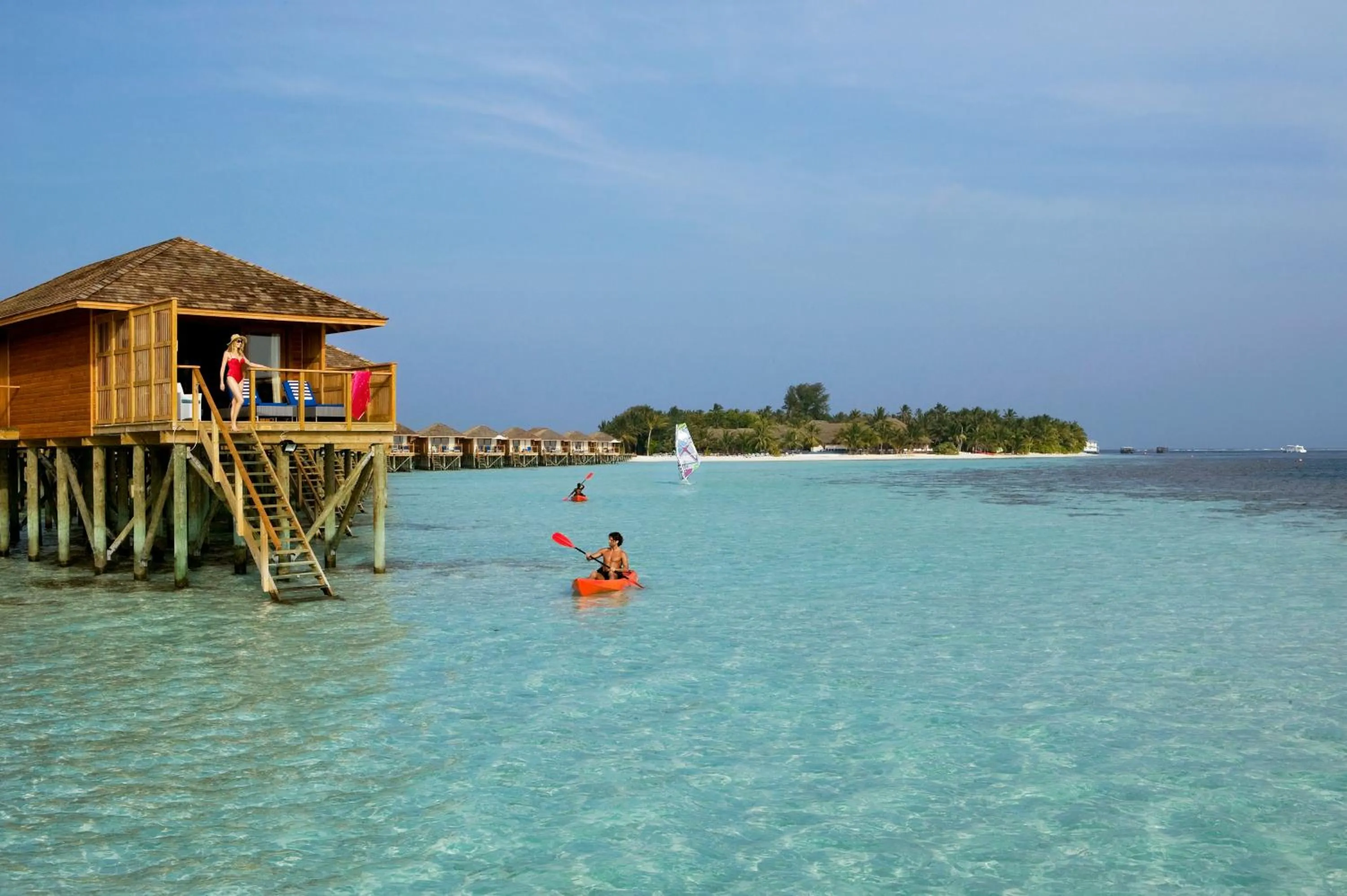 Windsurfing in Vilamendhoo Island Resort & Spa