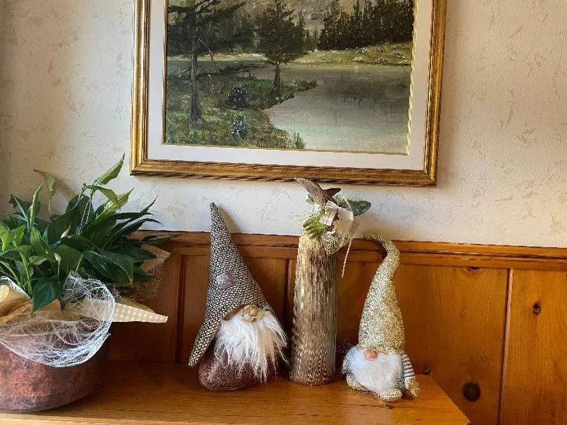 Decorative detail in Hotel Americana