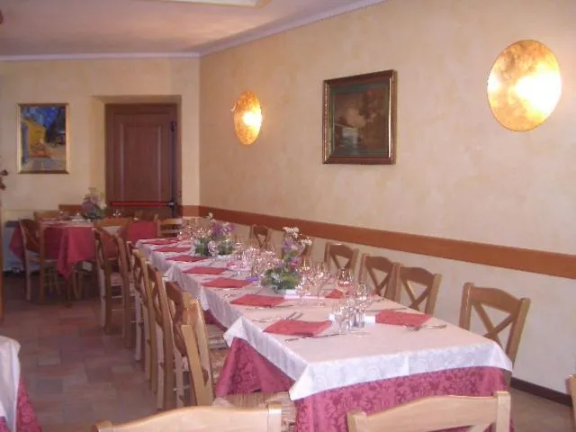 Lunch in Hotel Americana