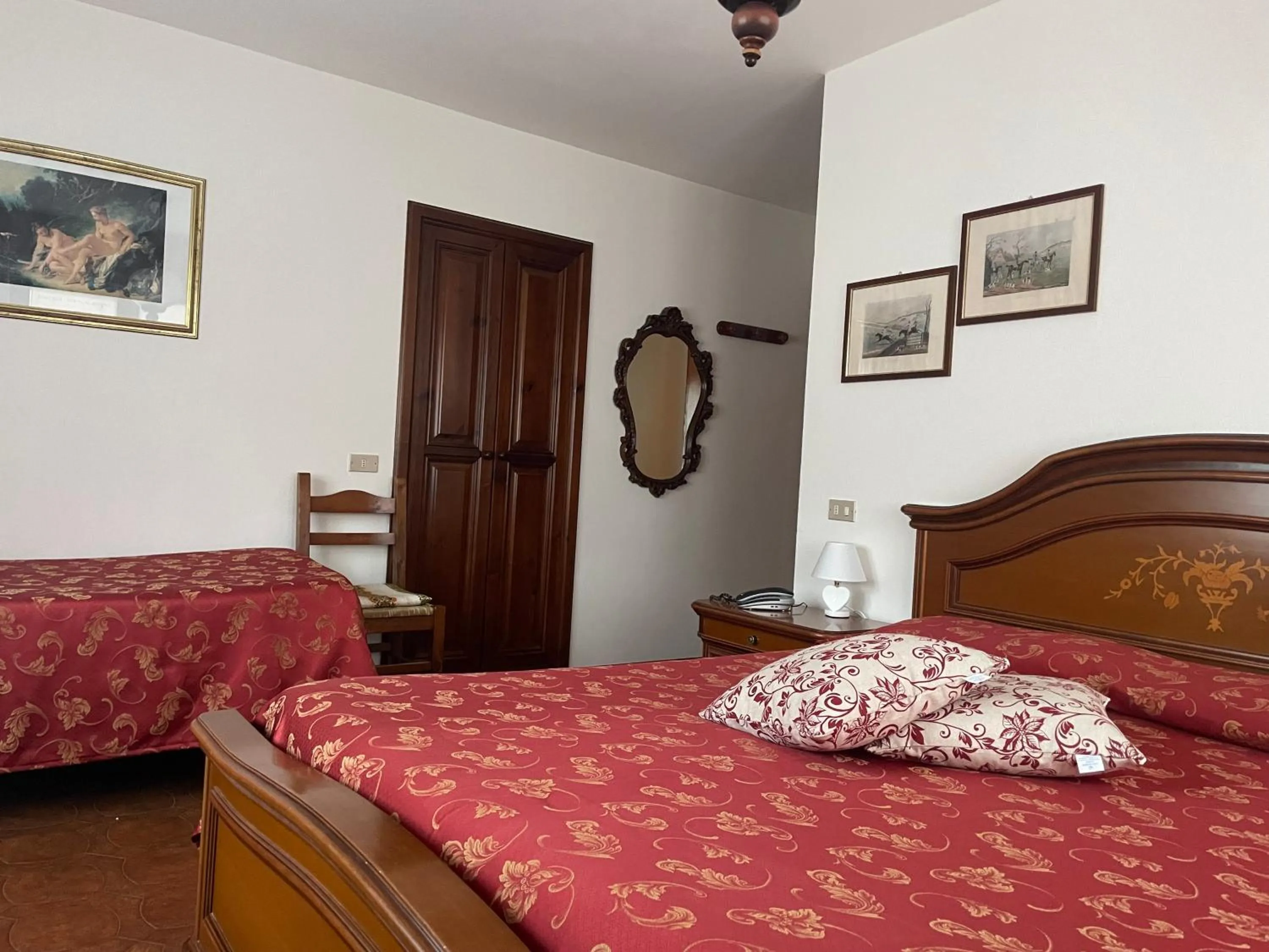 Mountain view, Bed in Hotel Americana