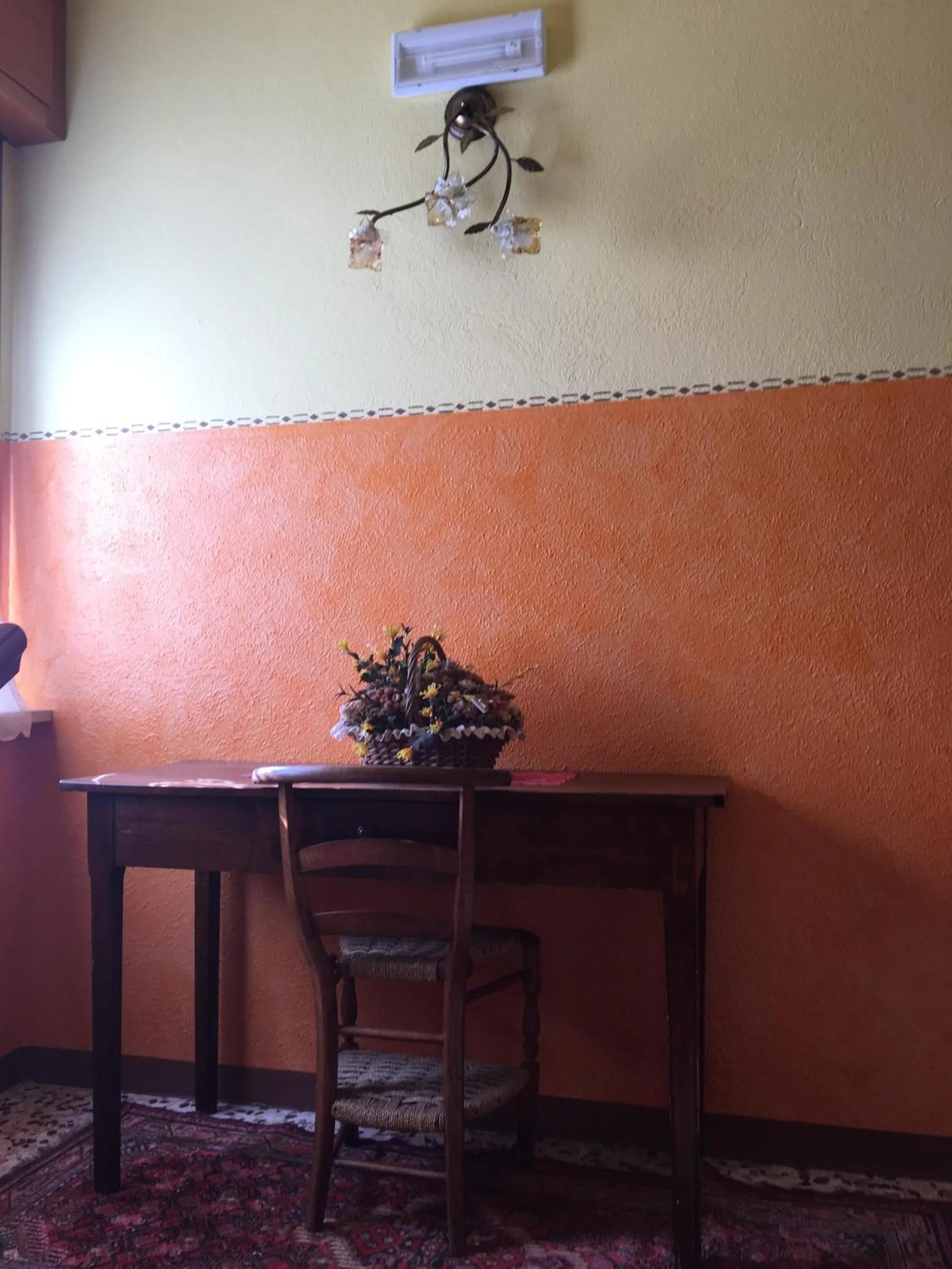 Decorative detail in Hotel Americana