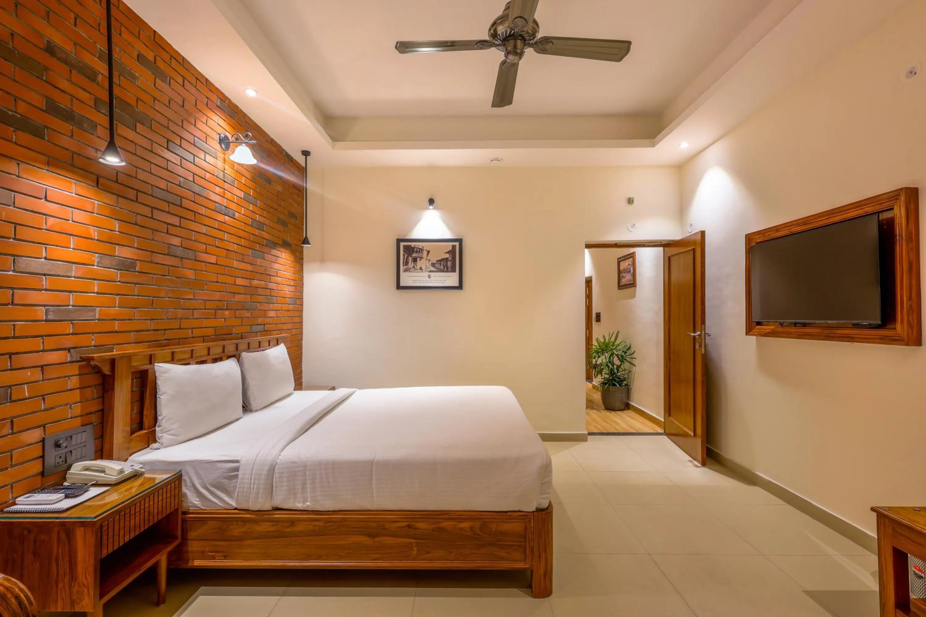 One-Bedroom Suite - single occupancy in Hotel Lalit Palace