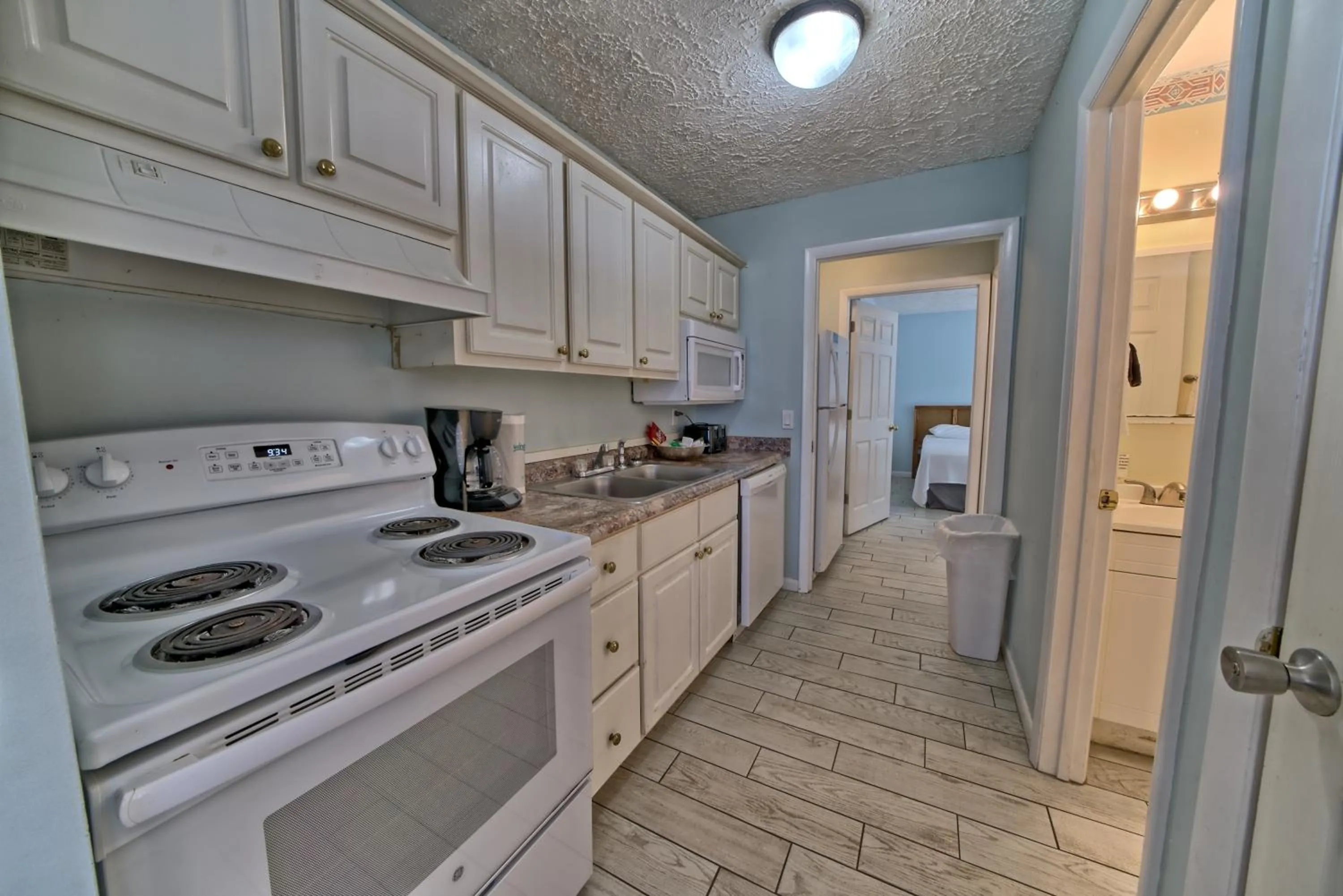 kitchen in Pineapple Villas