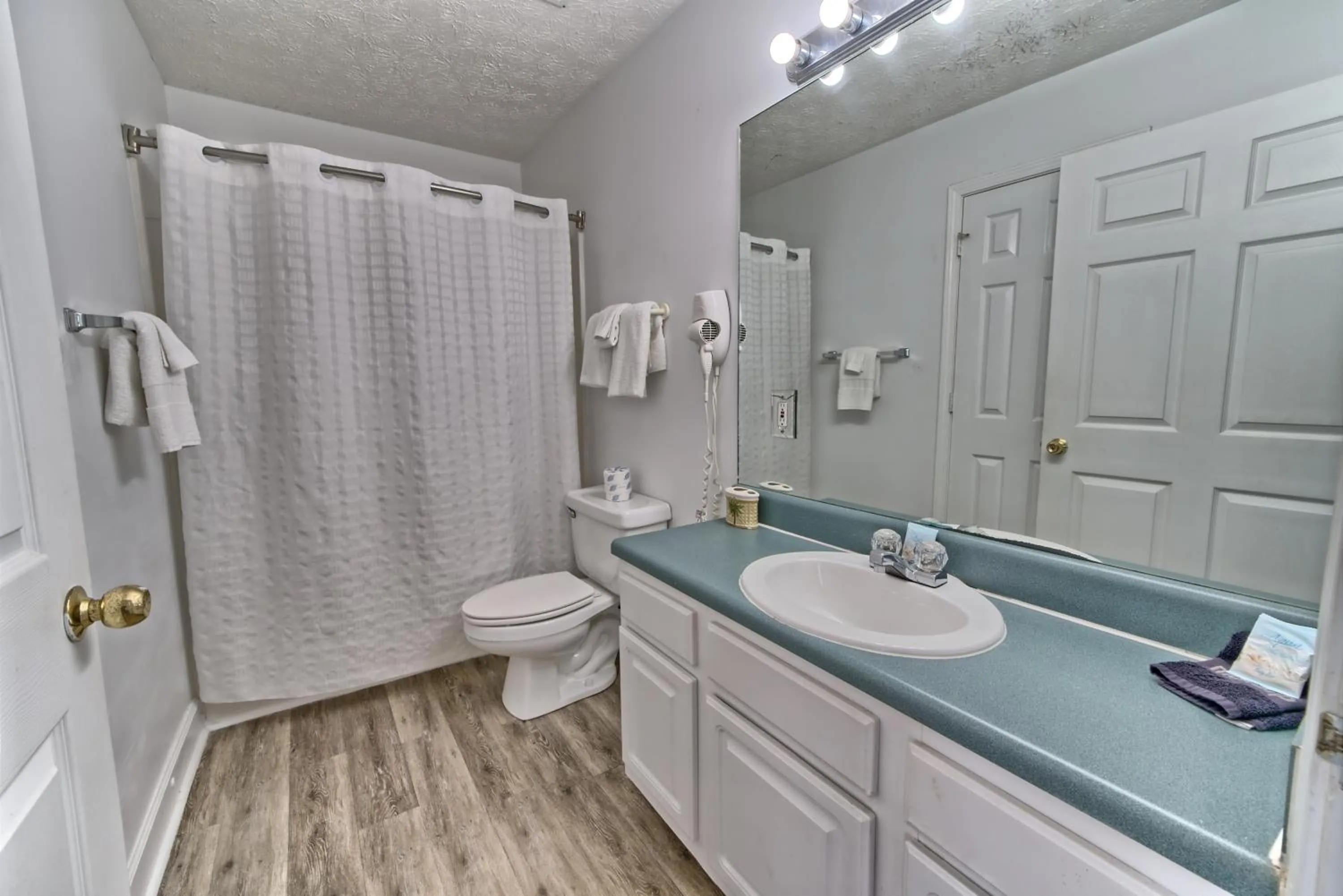 Bathroom in Pineapple Villas