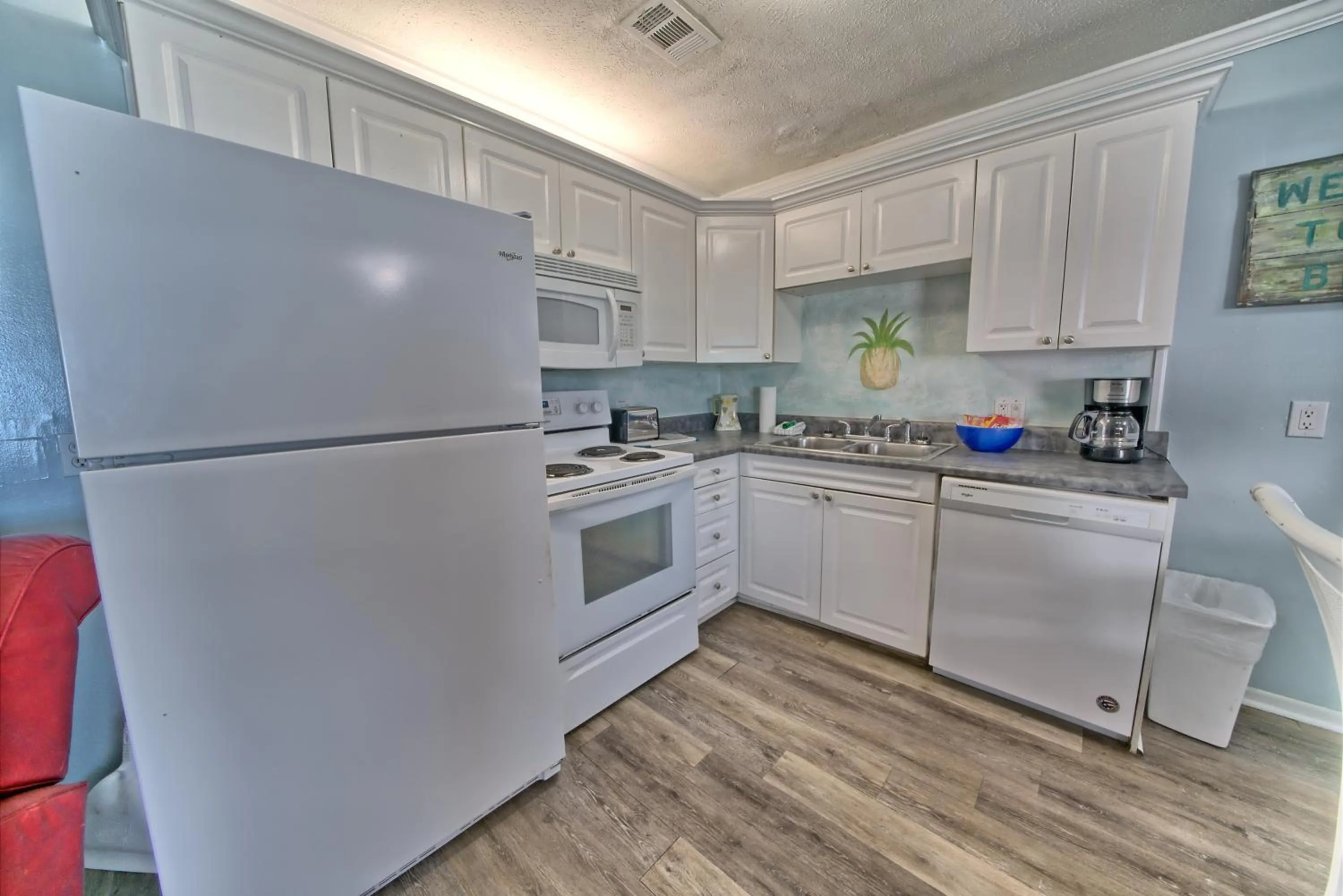 kitchen in Pineapple Villas