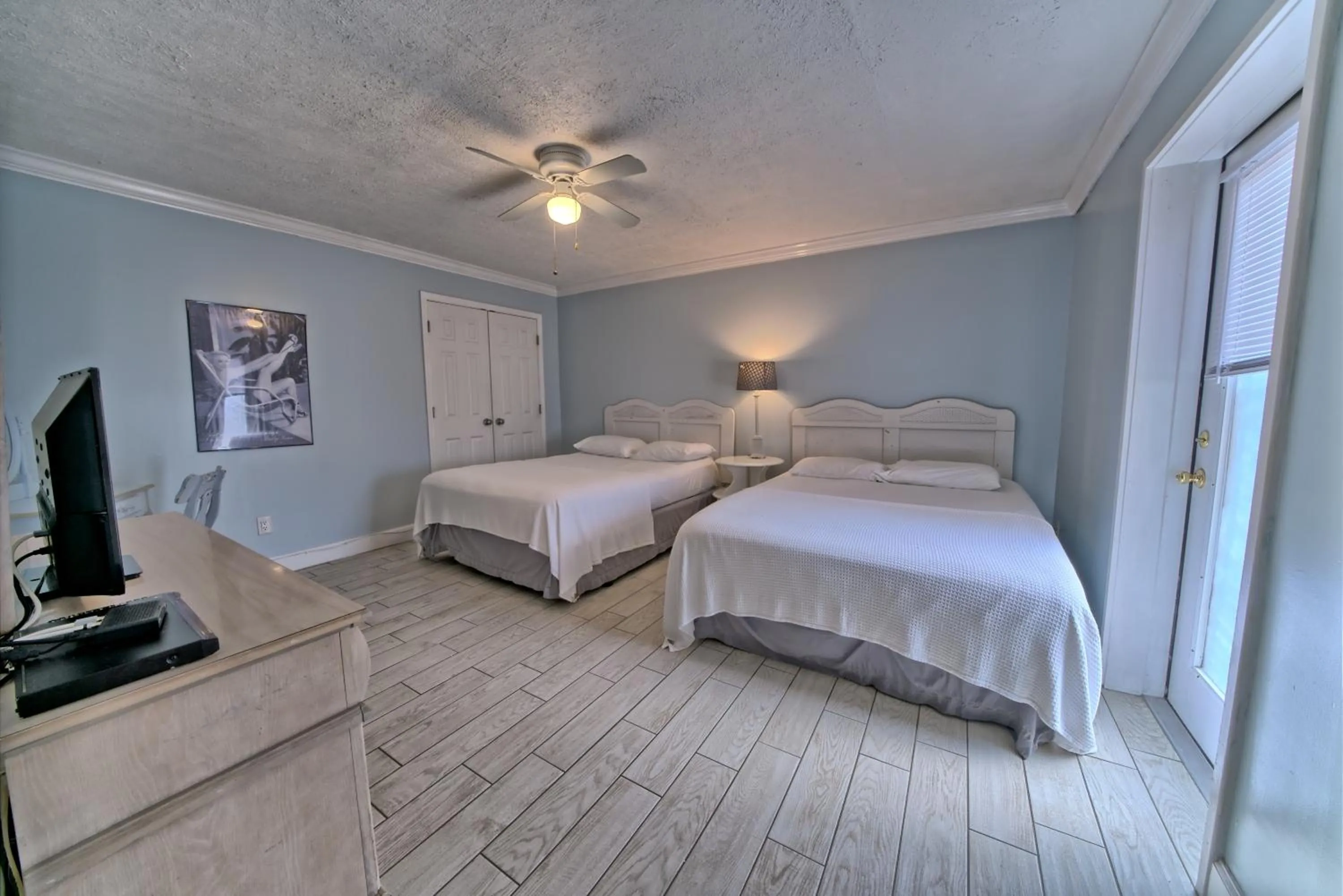 Bedroom in Pineapple Villas