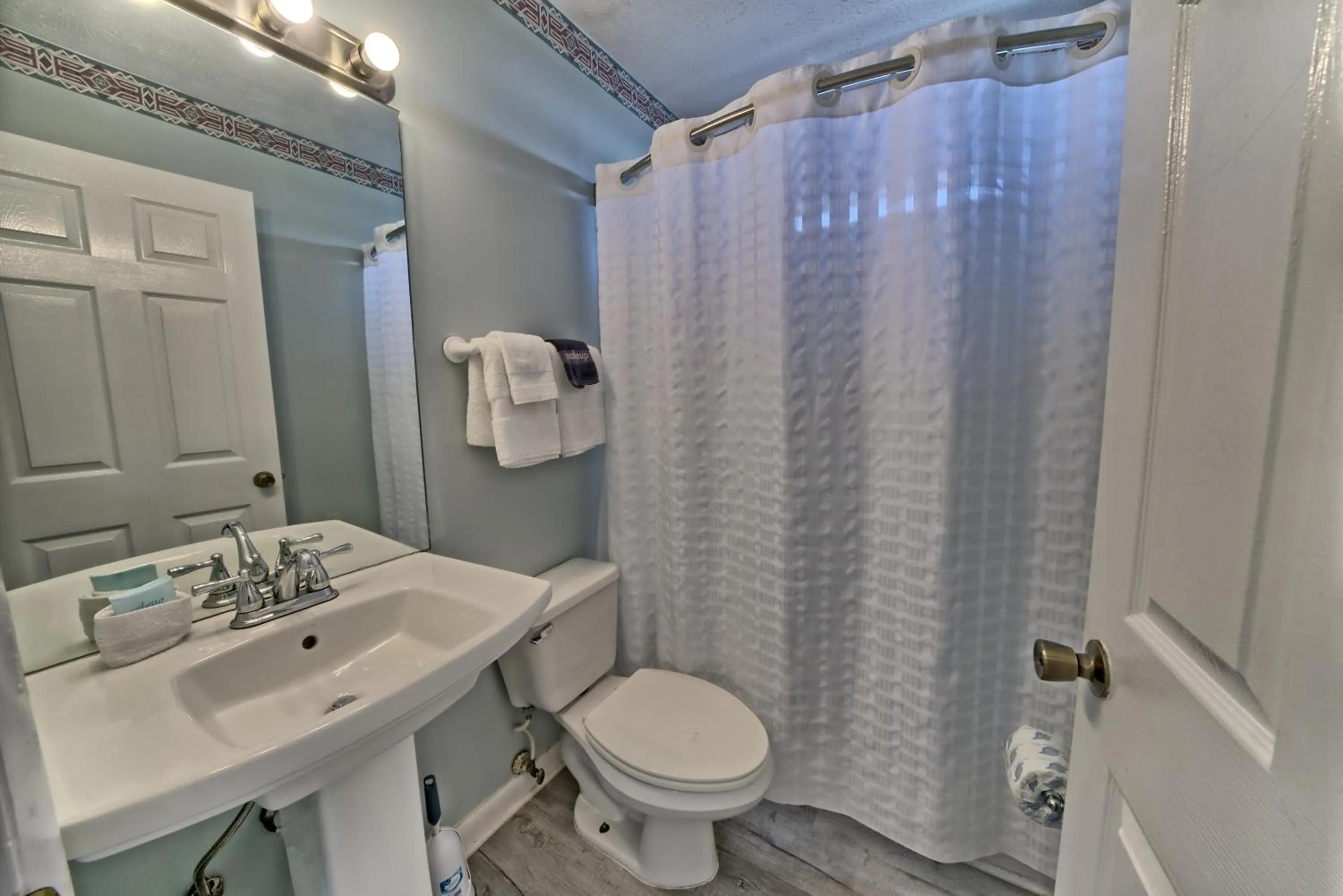 Bathroom in Pineapple Villas