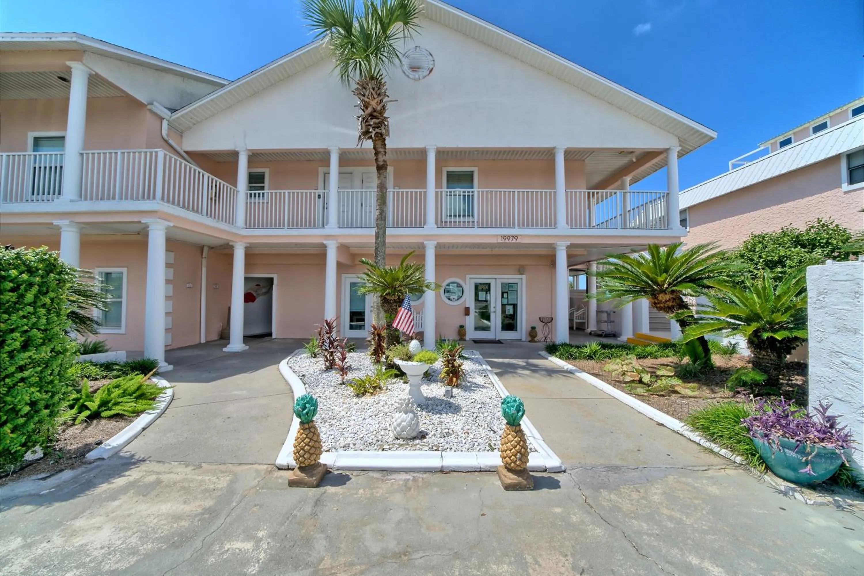 Property building in Pineapple Villas