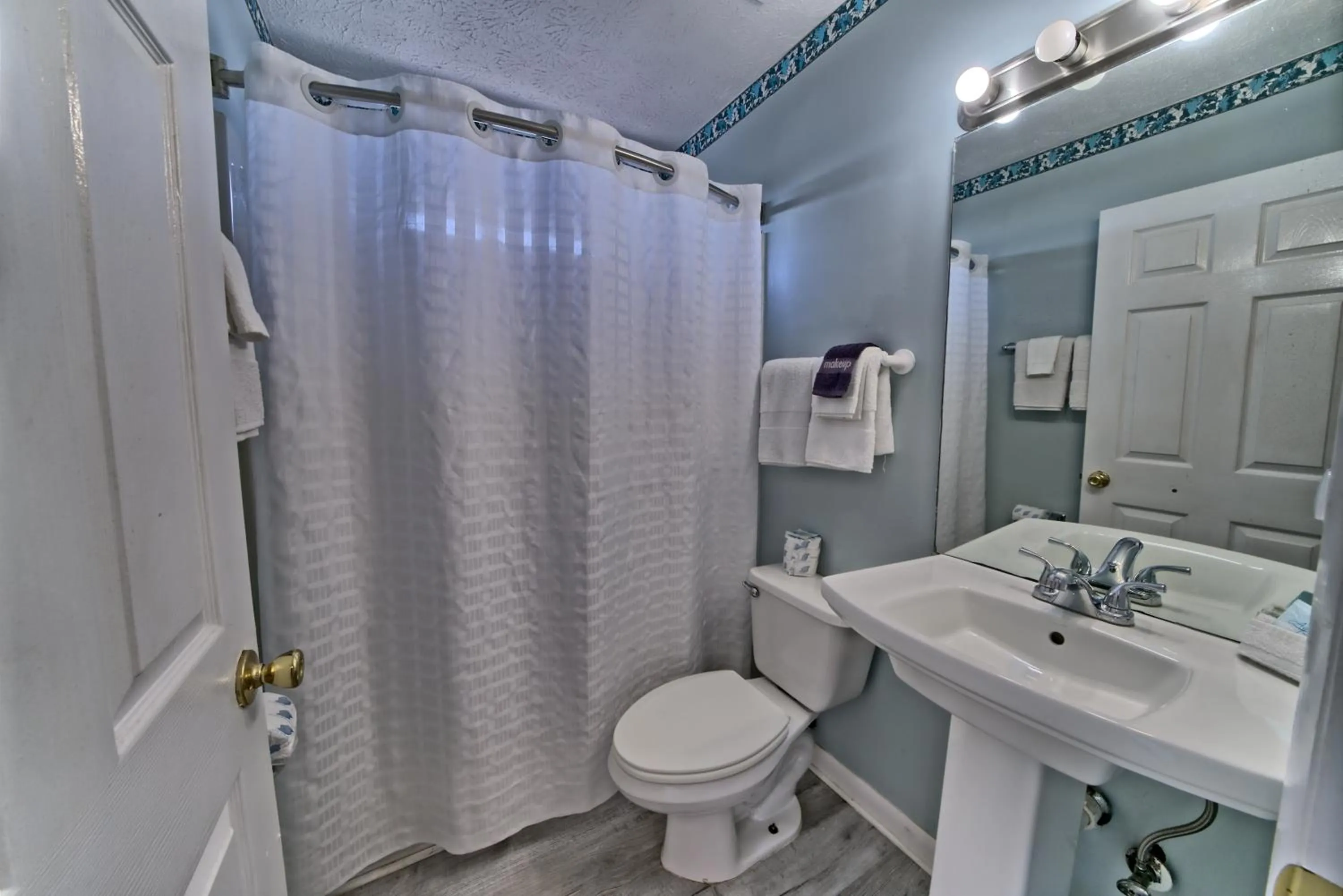 Bathroom in Pineapple Villas