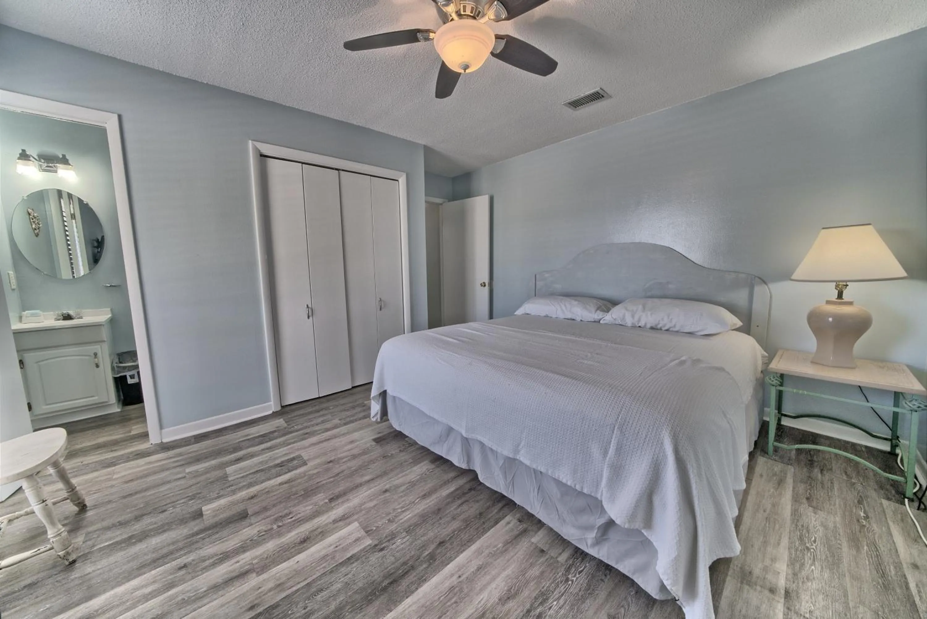 Bed in Pineapple Villas