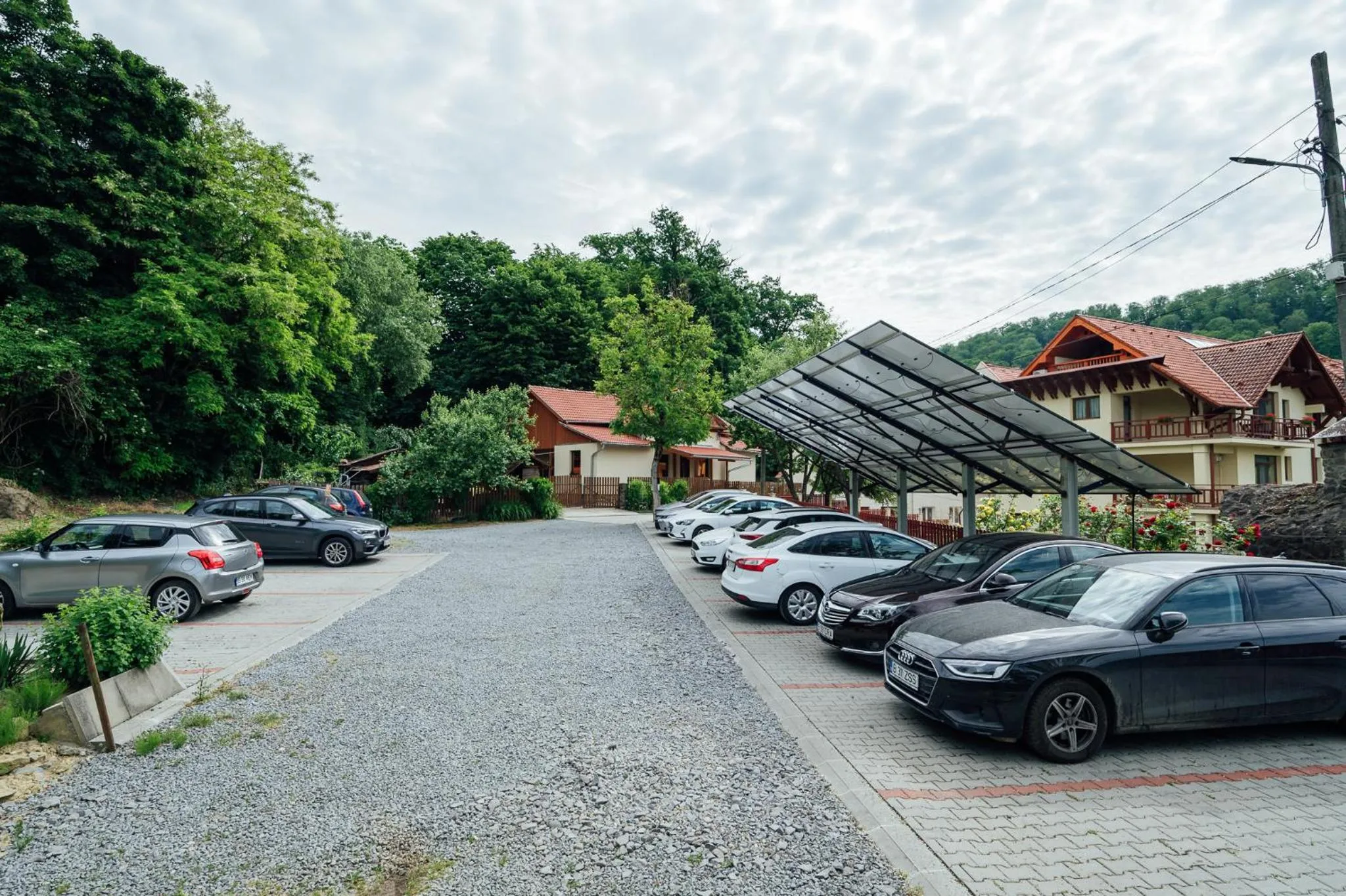 Parking in Pensiunea Comfort