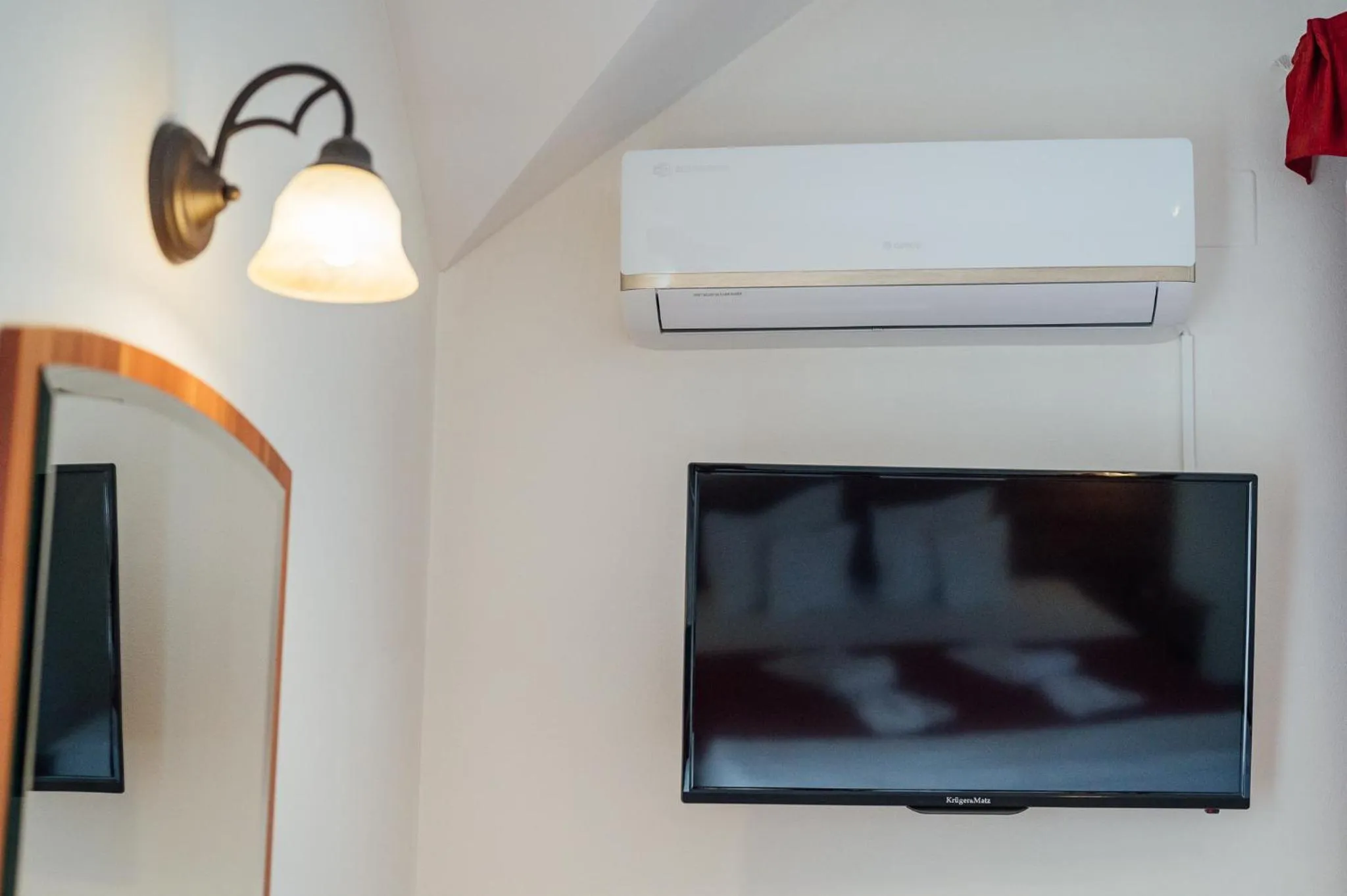 TV and multimedia in Pensiunea Comfort