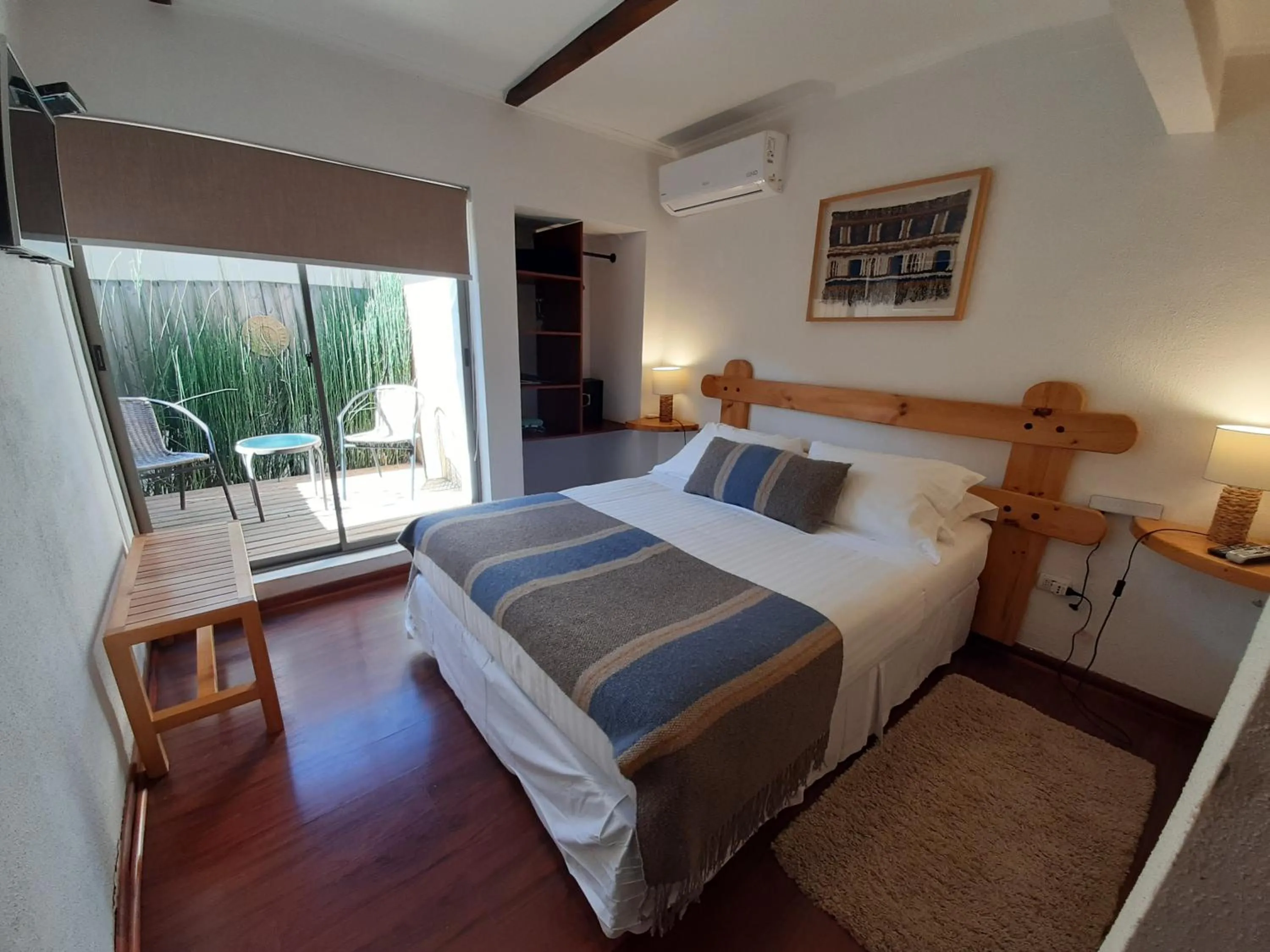 Photo of the whole room, Bed in Casa Calfu