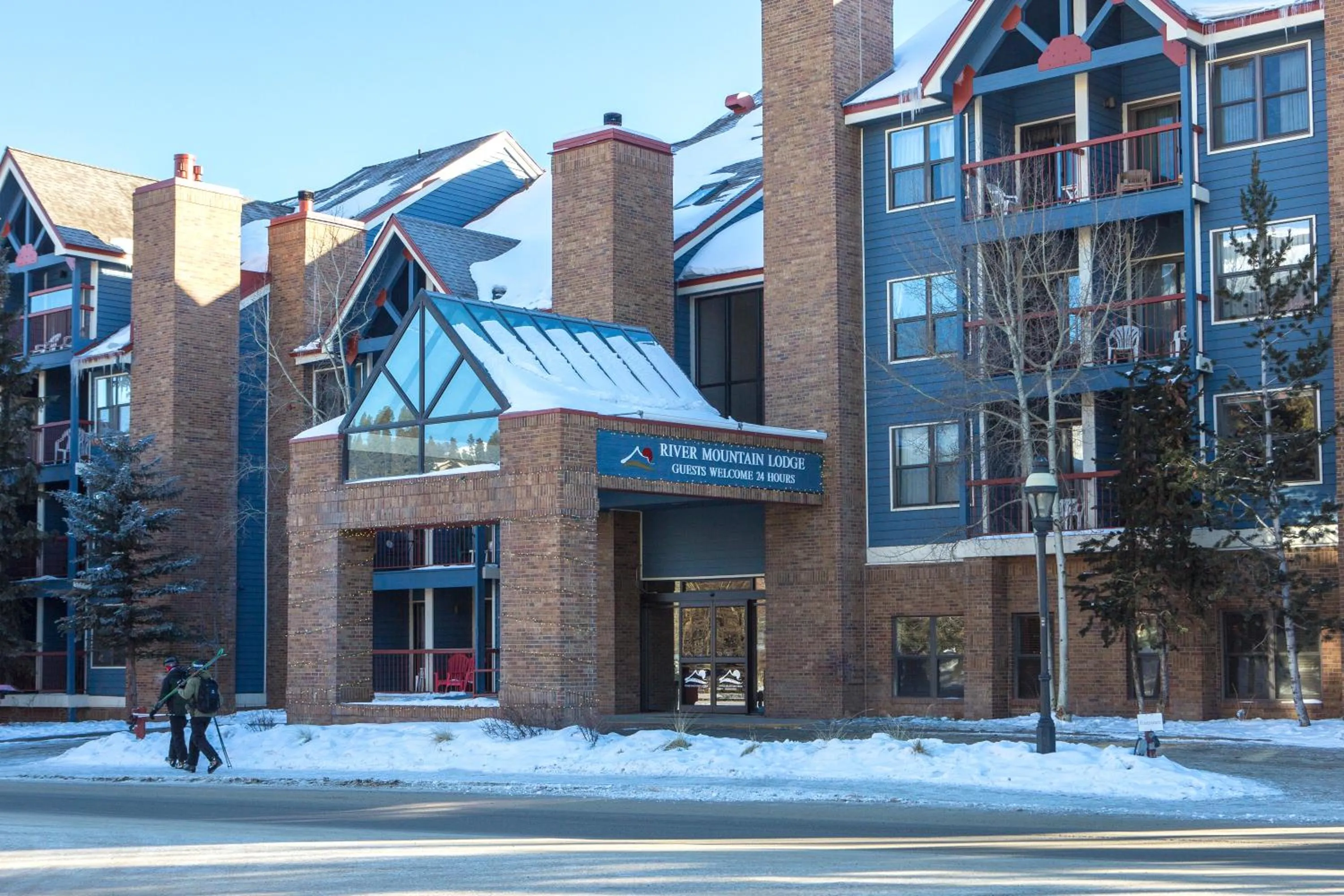 Facade/entrance in River Mountain Lodge by Breckenridge Hospitality