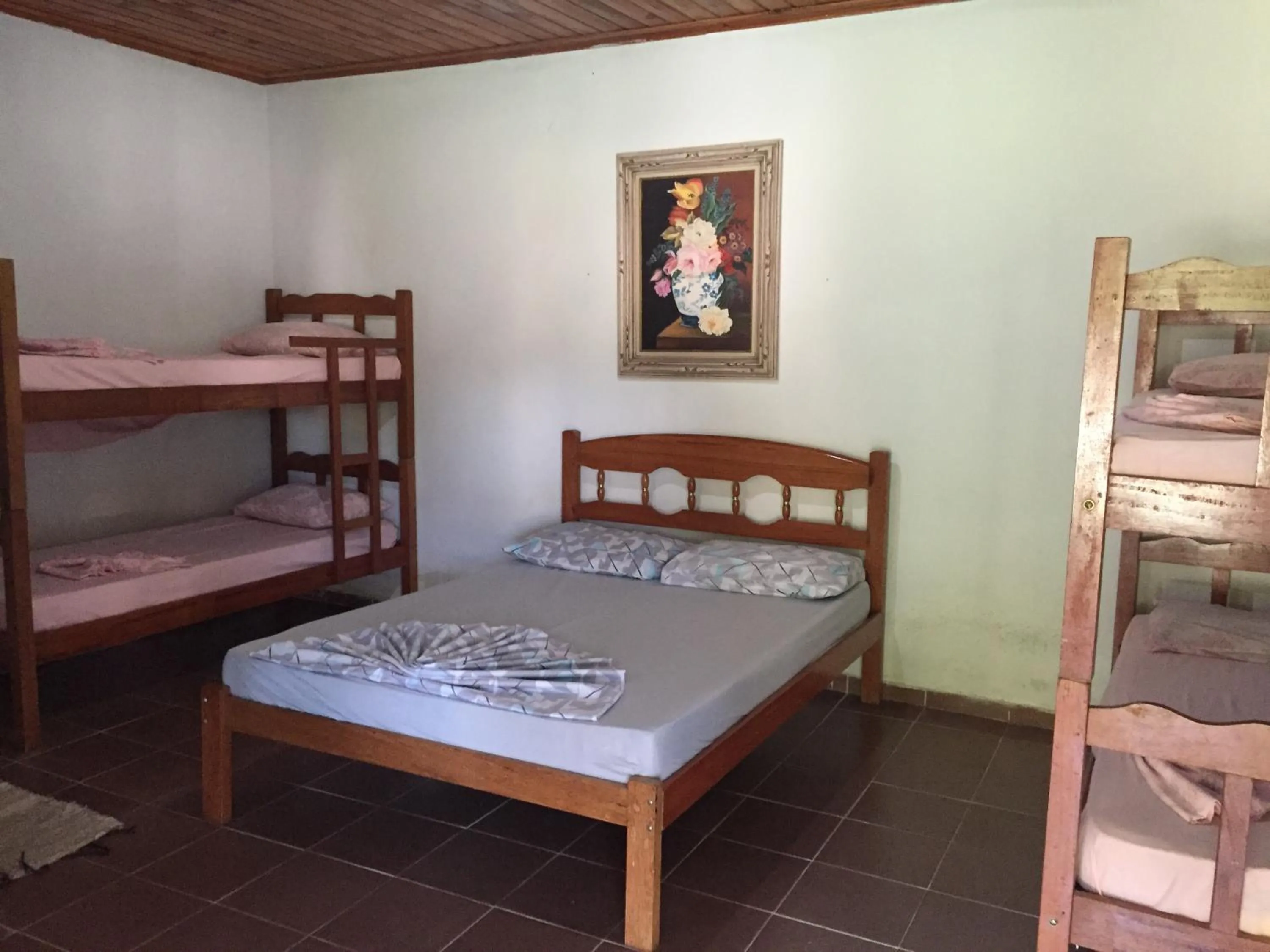 Property building, Bed in Pousada Ecológica Cavalo de Pedra