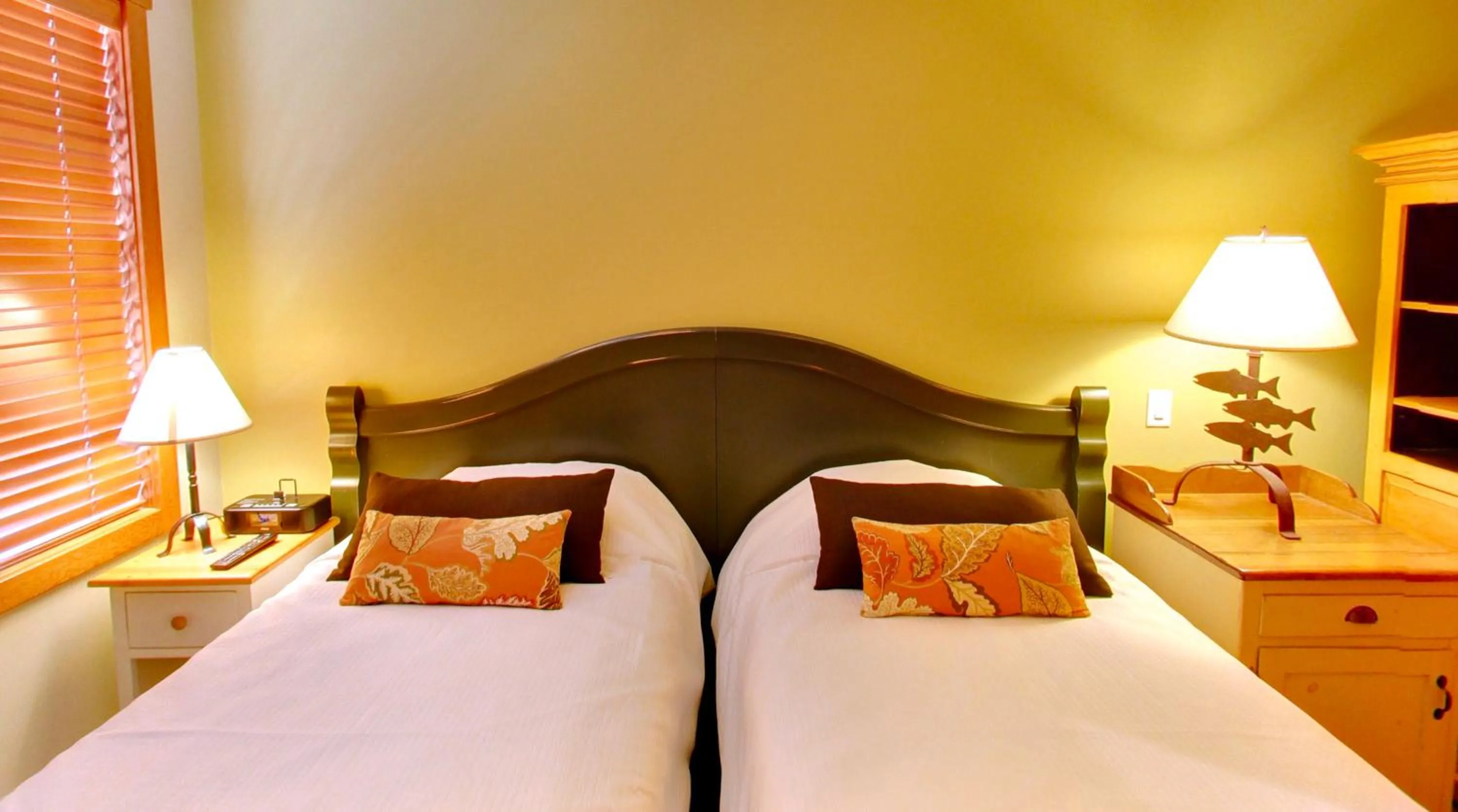 Bedroom, Bed in Embarc Panorama