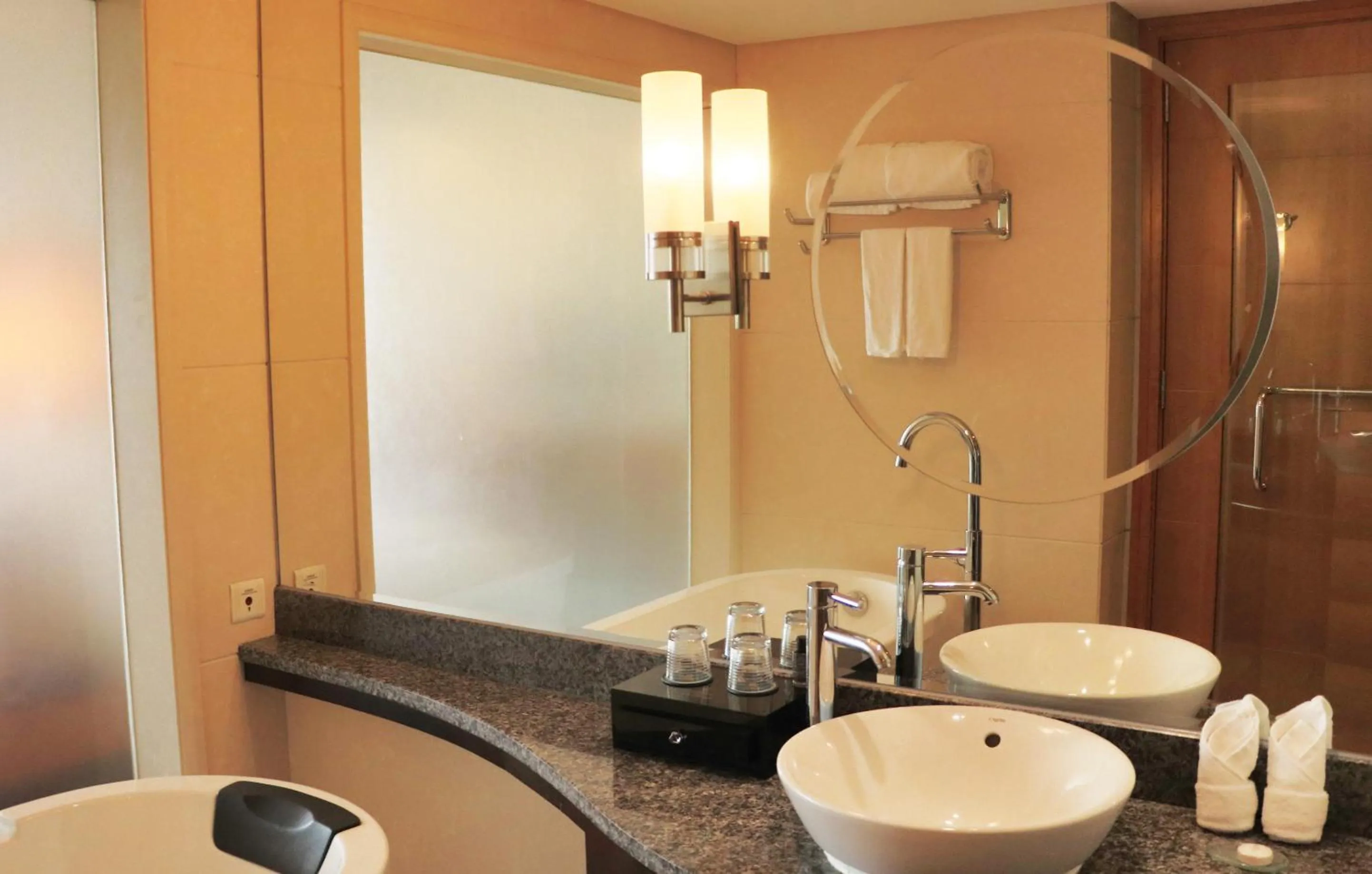 Bathroom in Dongguan Well Garden Hotel