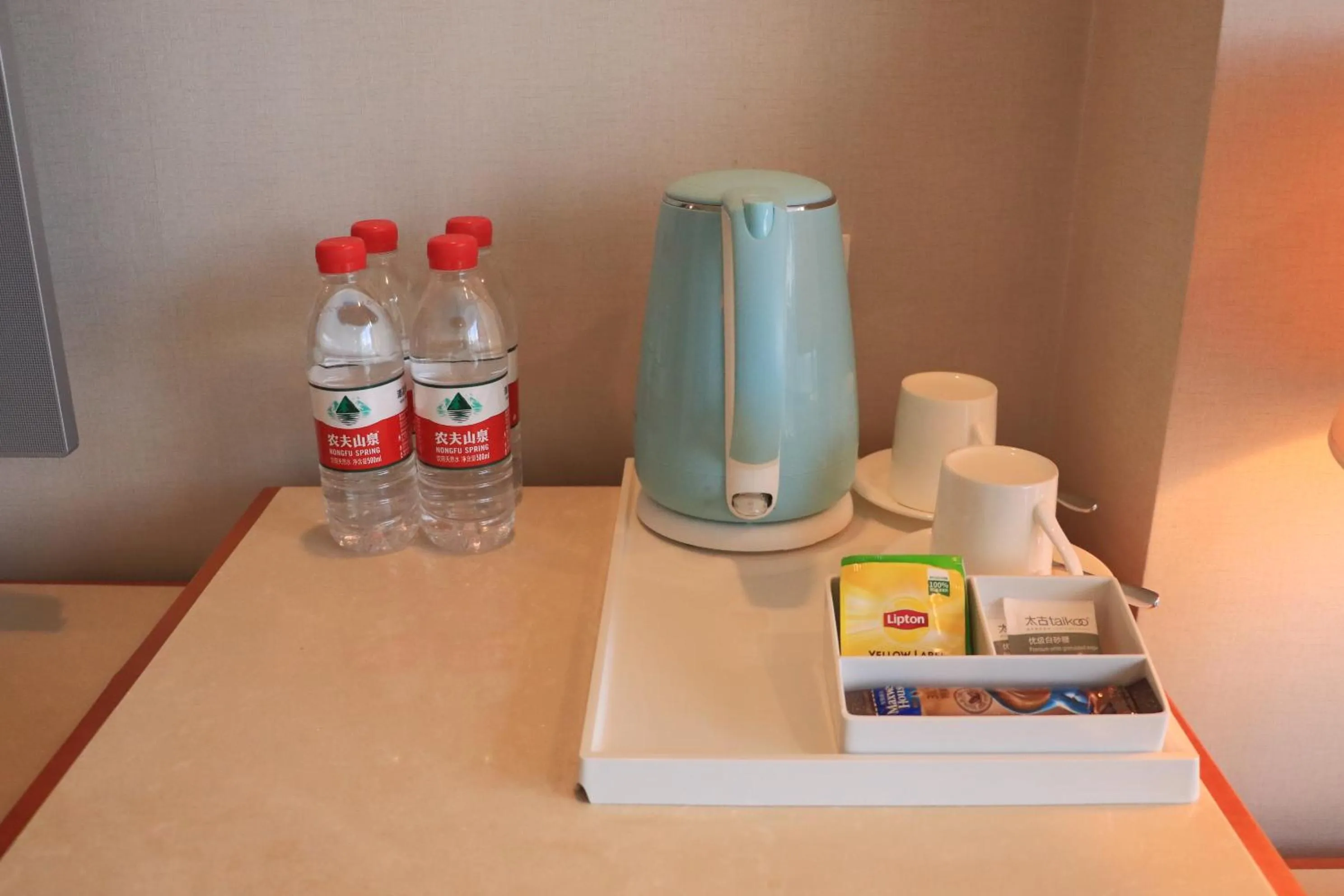 Coffee/tea facilities in Dongguan Well Garden Hotel