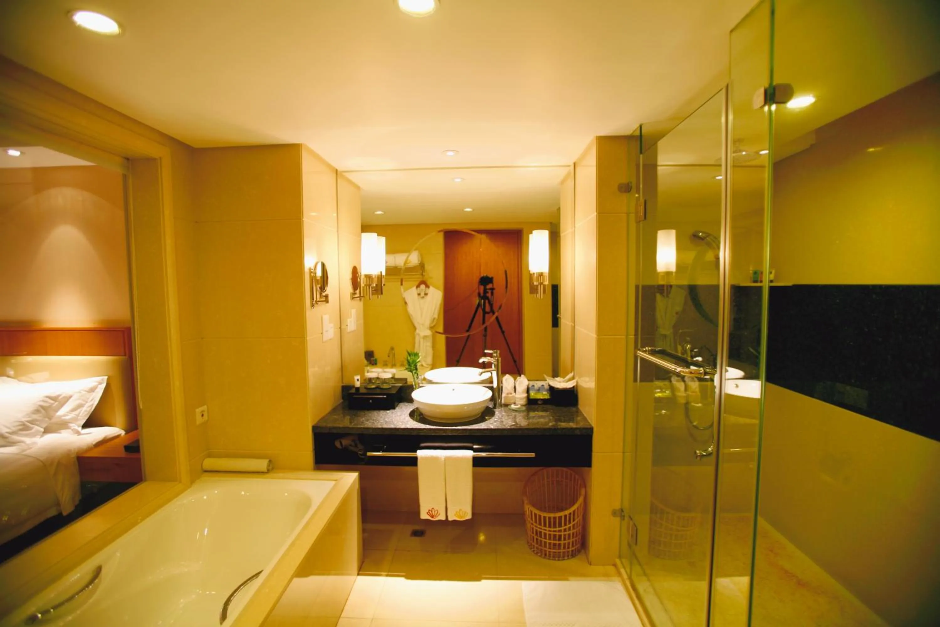 Bed in Dongguan Well Garden Hotel