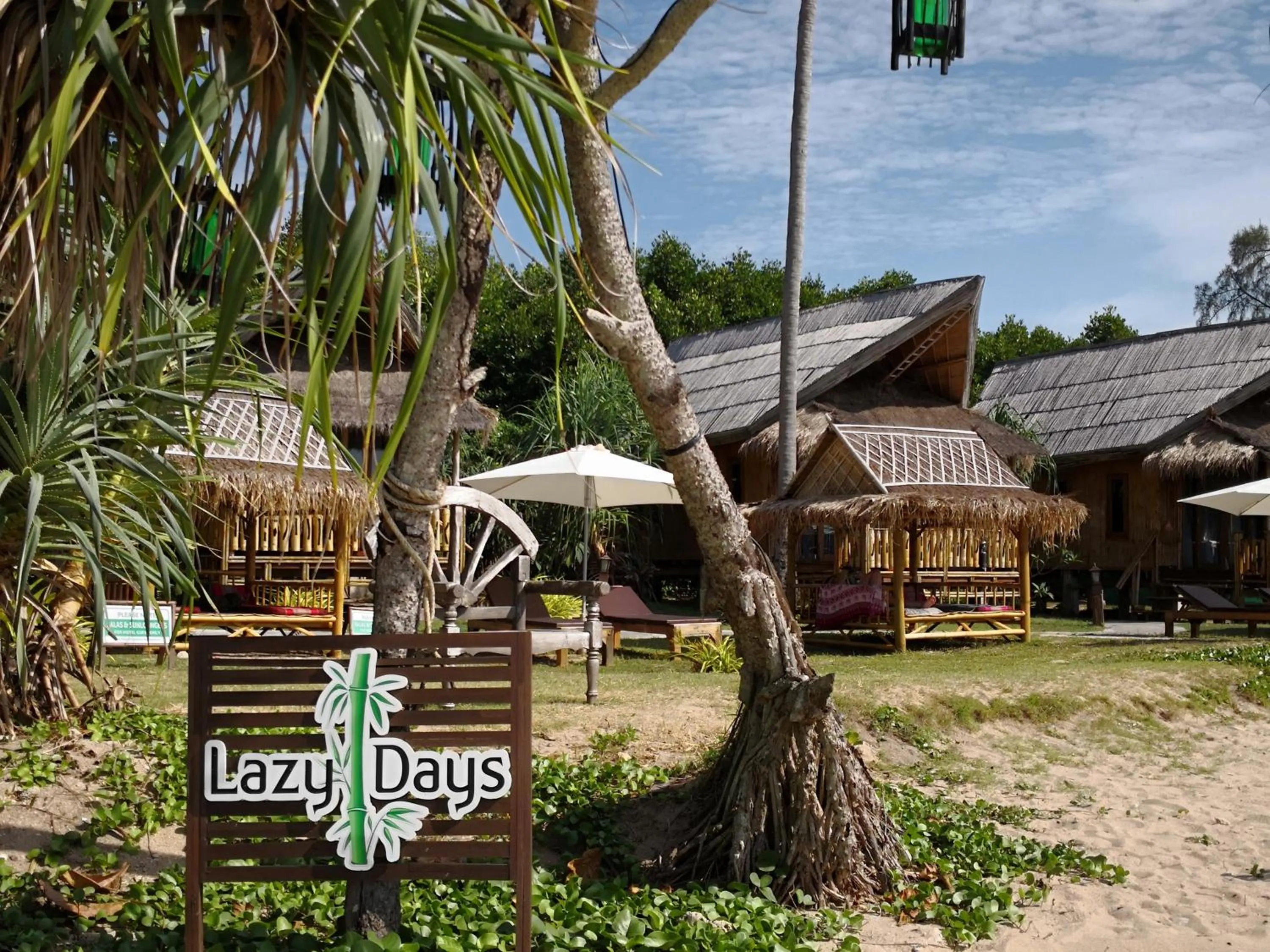 Beach in Lazy Days Bungalows