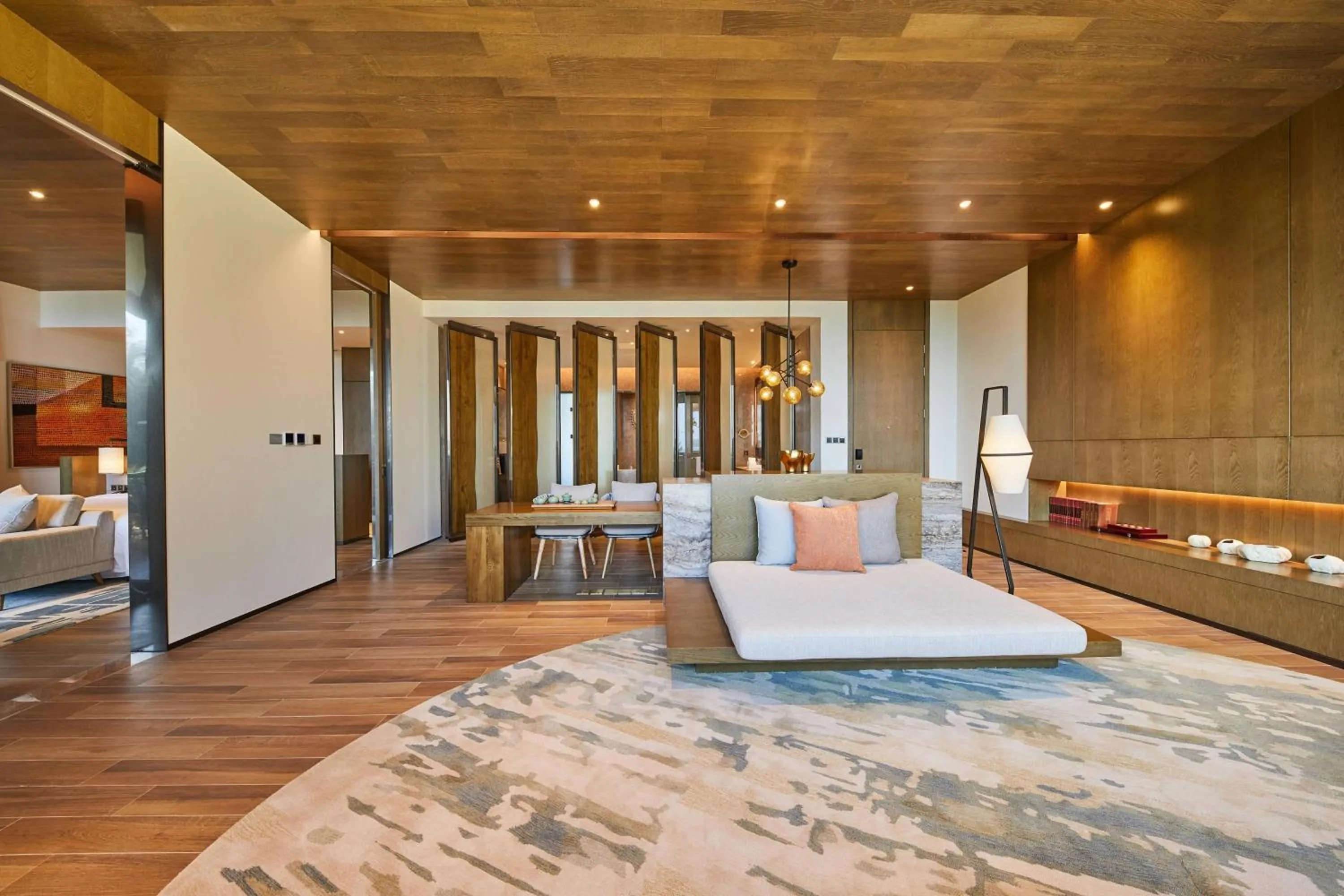 Swimming pool, Bed in The Westin Shimei Bay Resort