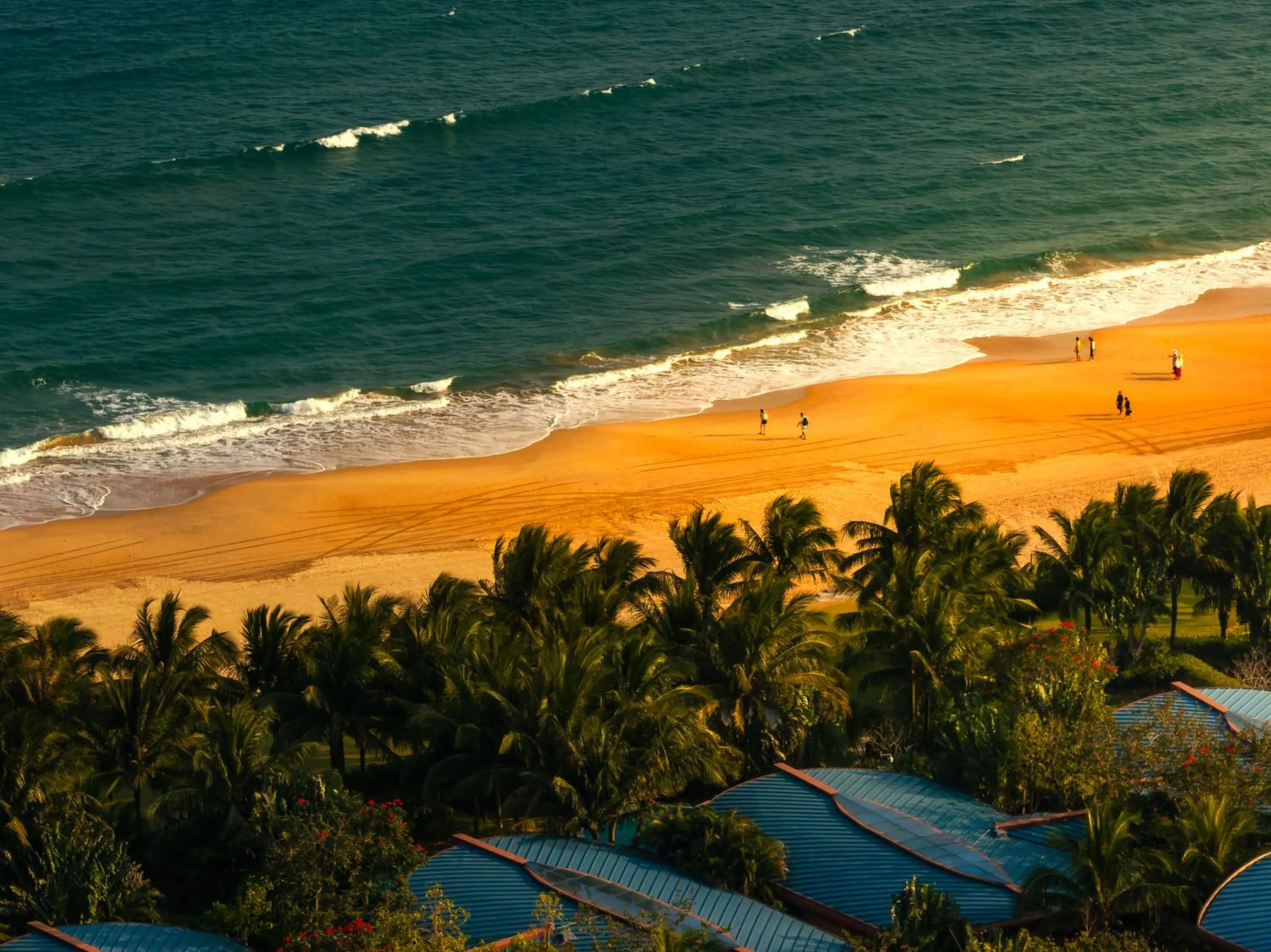 Beach in The Westin Shimei Bay Resort