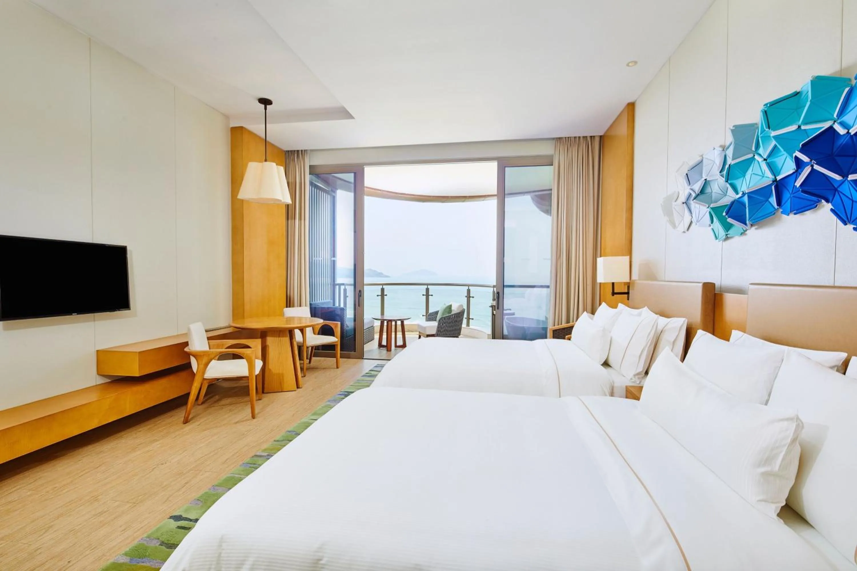 Photo of the whole room, Bed in The Westin Shimei Bay Resort