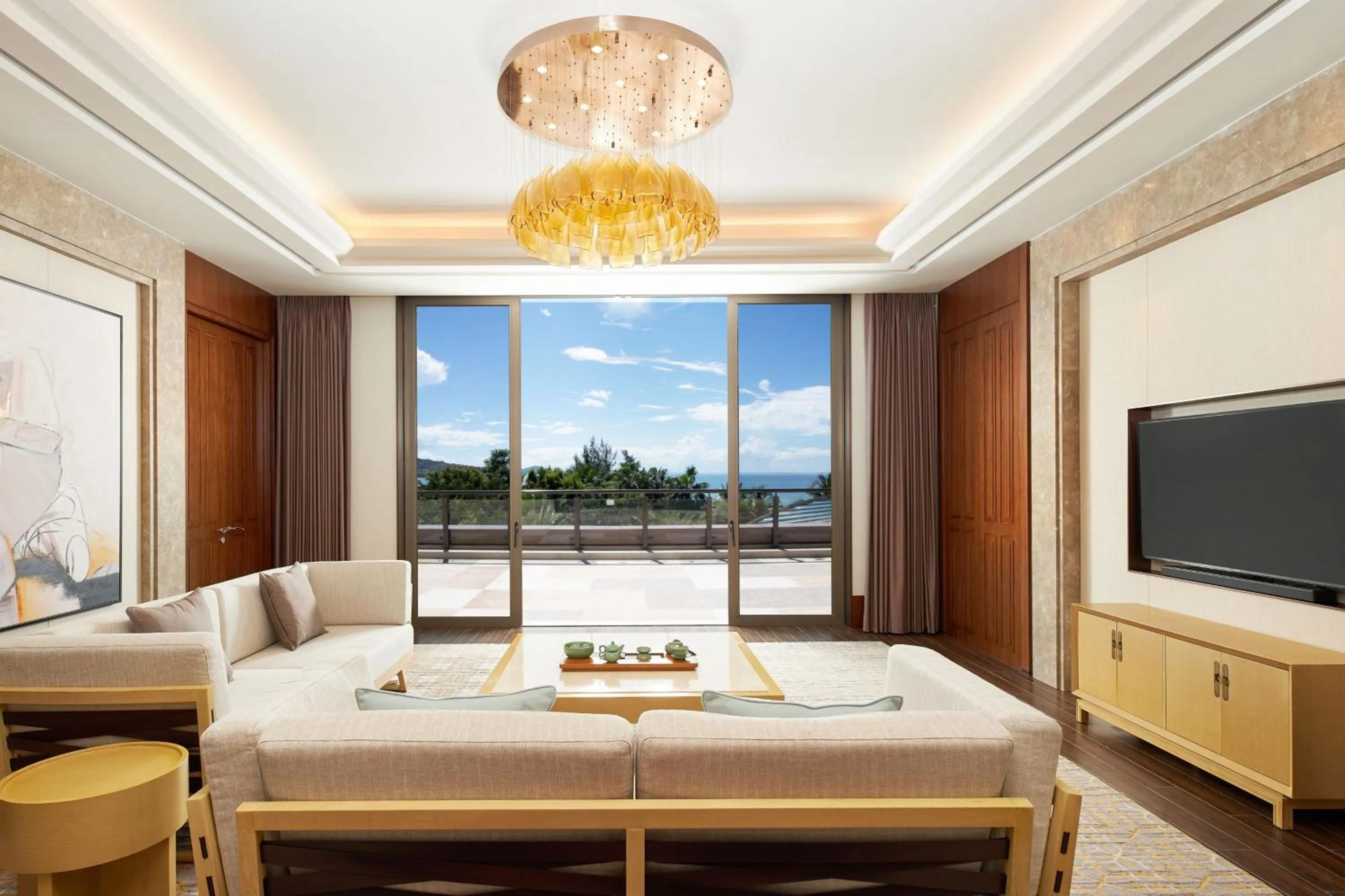 Living room in The Westin Shimei Bay Resort